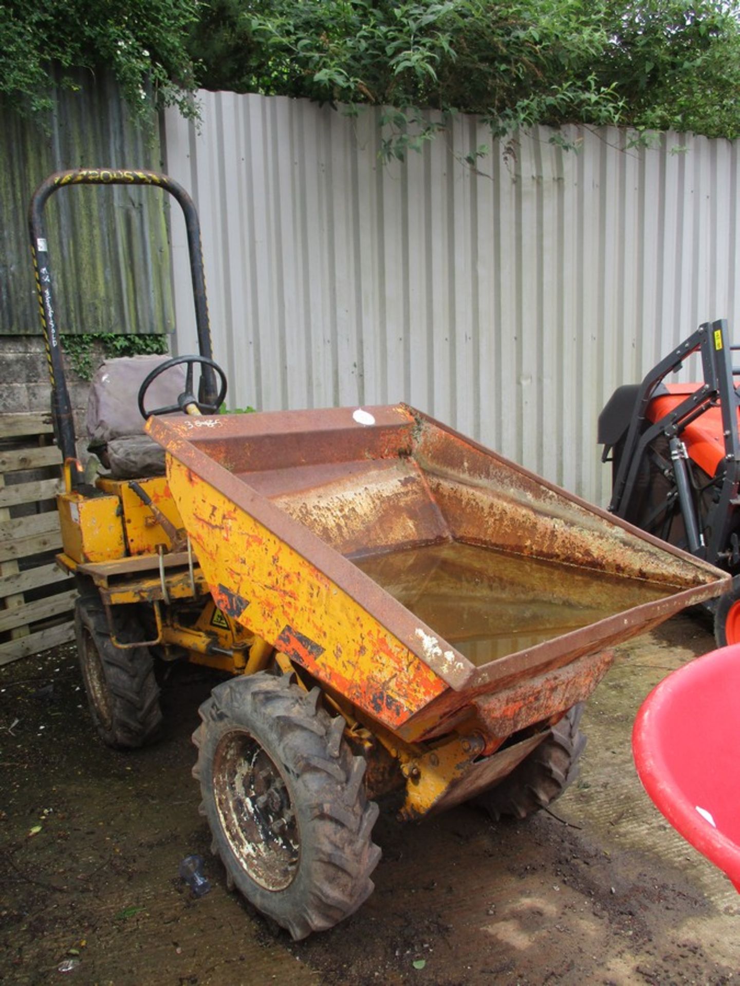 PEL JOB 1 TONNE HI LIFT DUMPER - Image 3 of 5