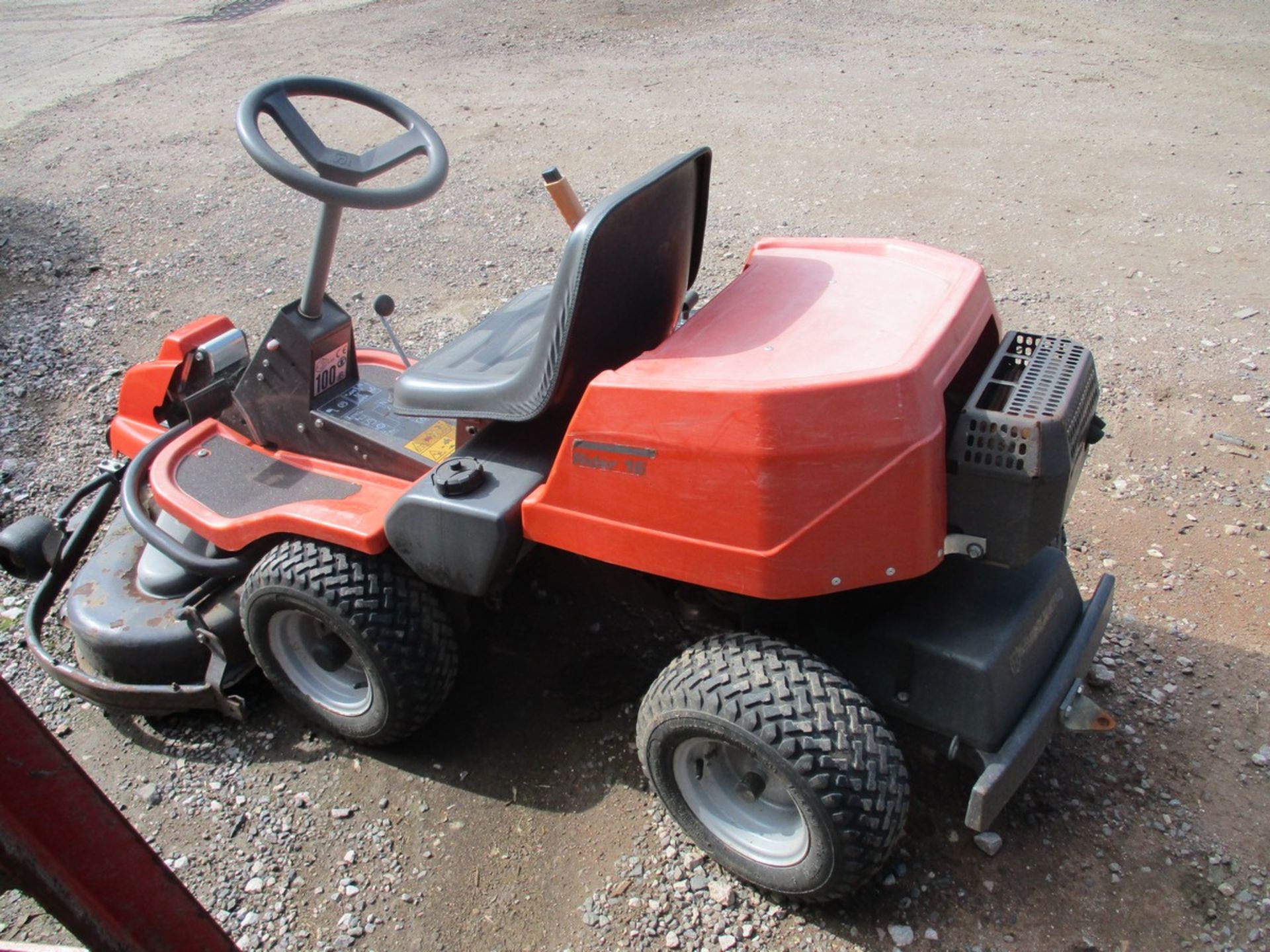 HUSQVARNA OUTFRONT RIDE ON MOWER - Image 3 of 3