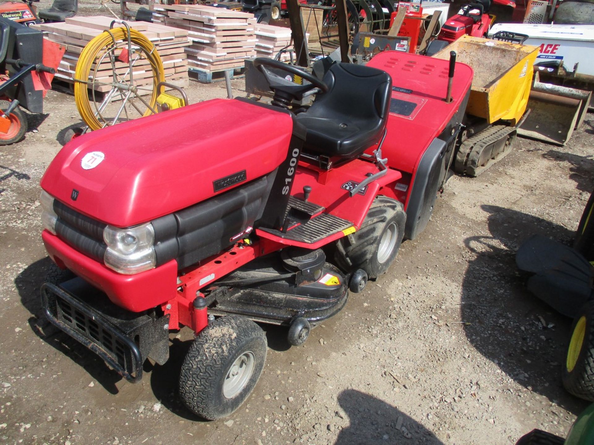 WESTWOOD S1600 RIDE ON MOWER C.W COLLECTOR