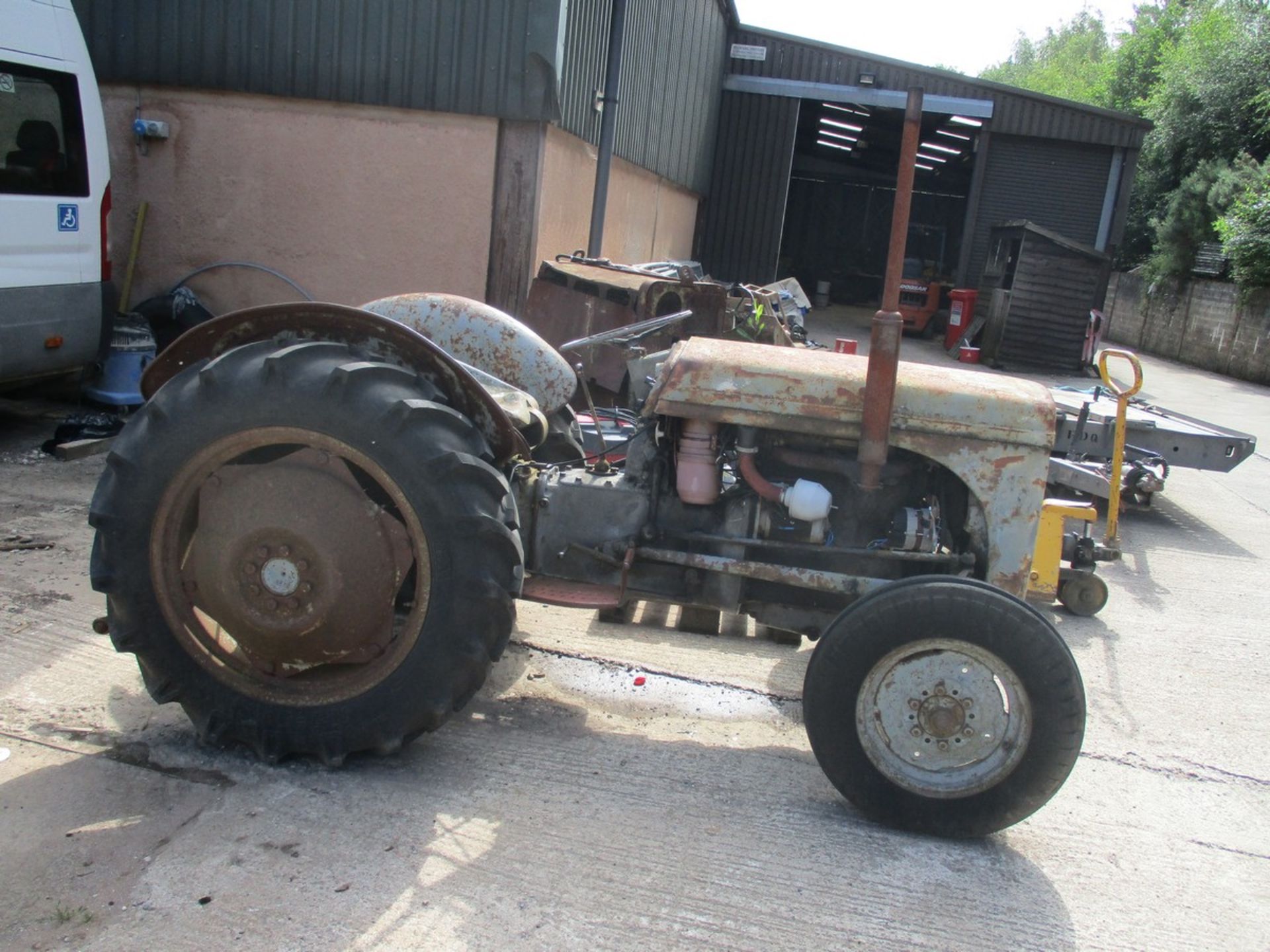 FERGIE T20 DIESEL TRACTOR