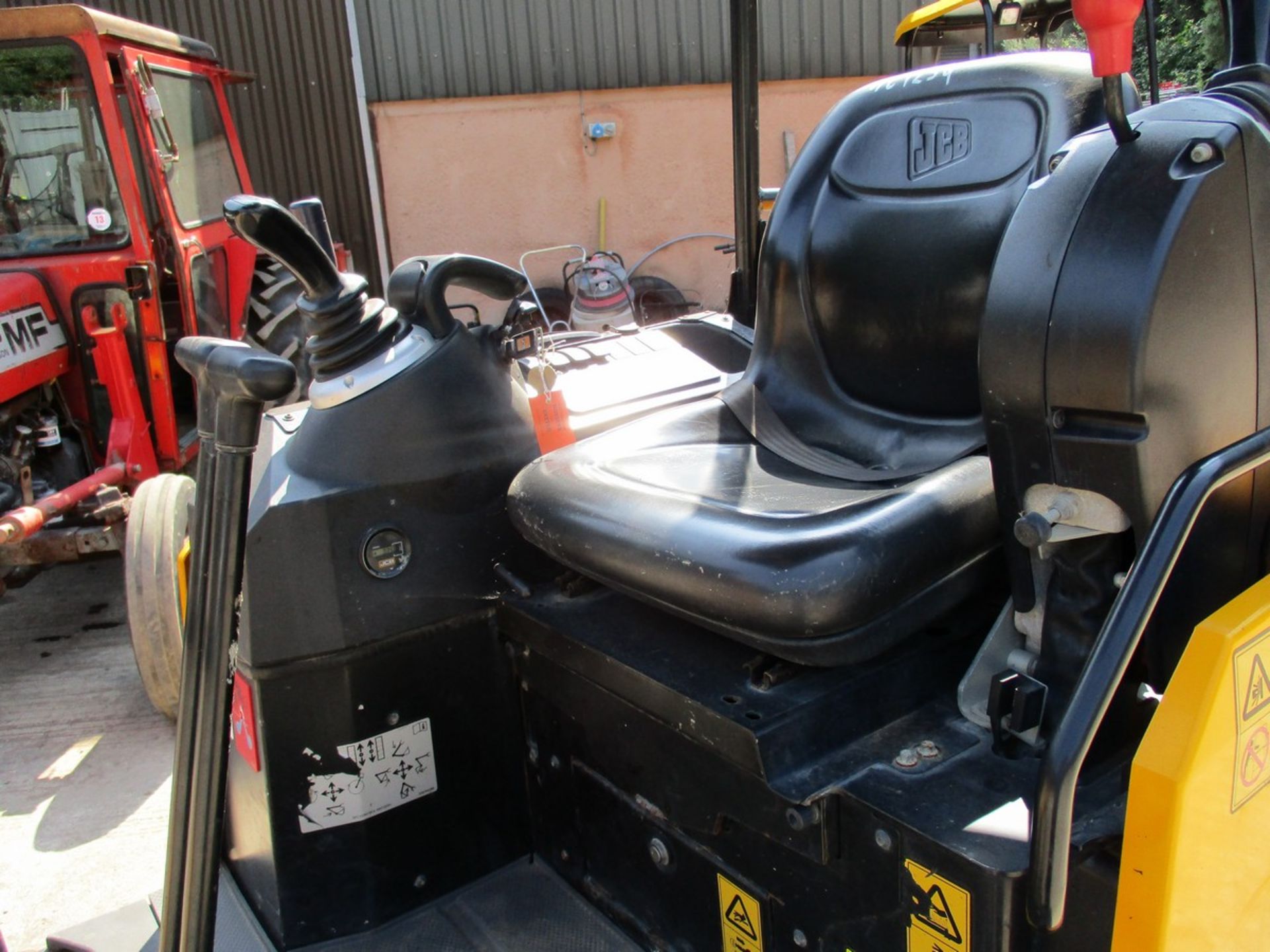 JCB 15C-1 MINI DIGGER 2018 C.W 1 BUCKET 934HRS - Image 6 of 7