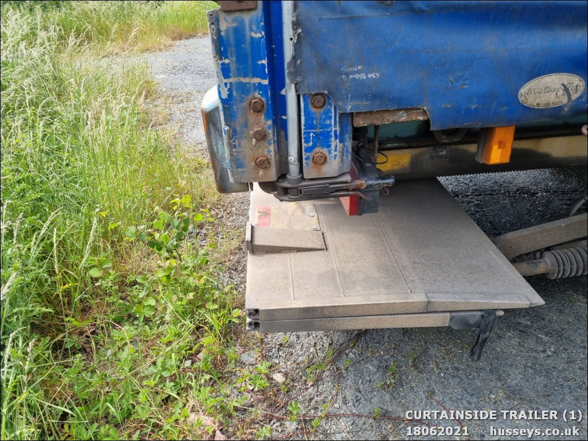 CURTAIN SIDE TRAILER C/W TAIL LIFT - Image 7 of 11