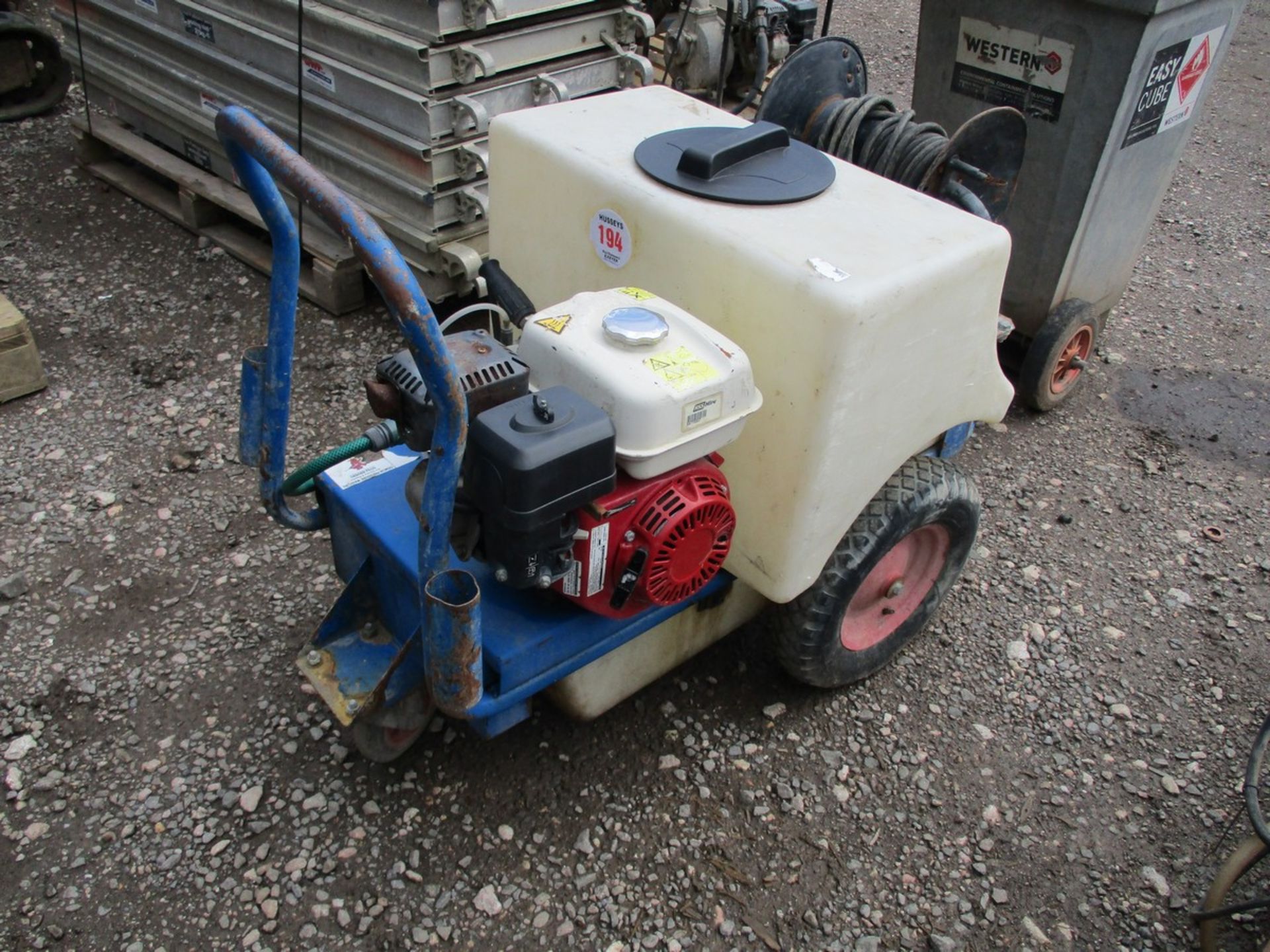 PRESSURE WASHER - HONDA ENGINE