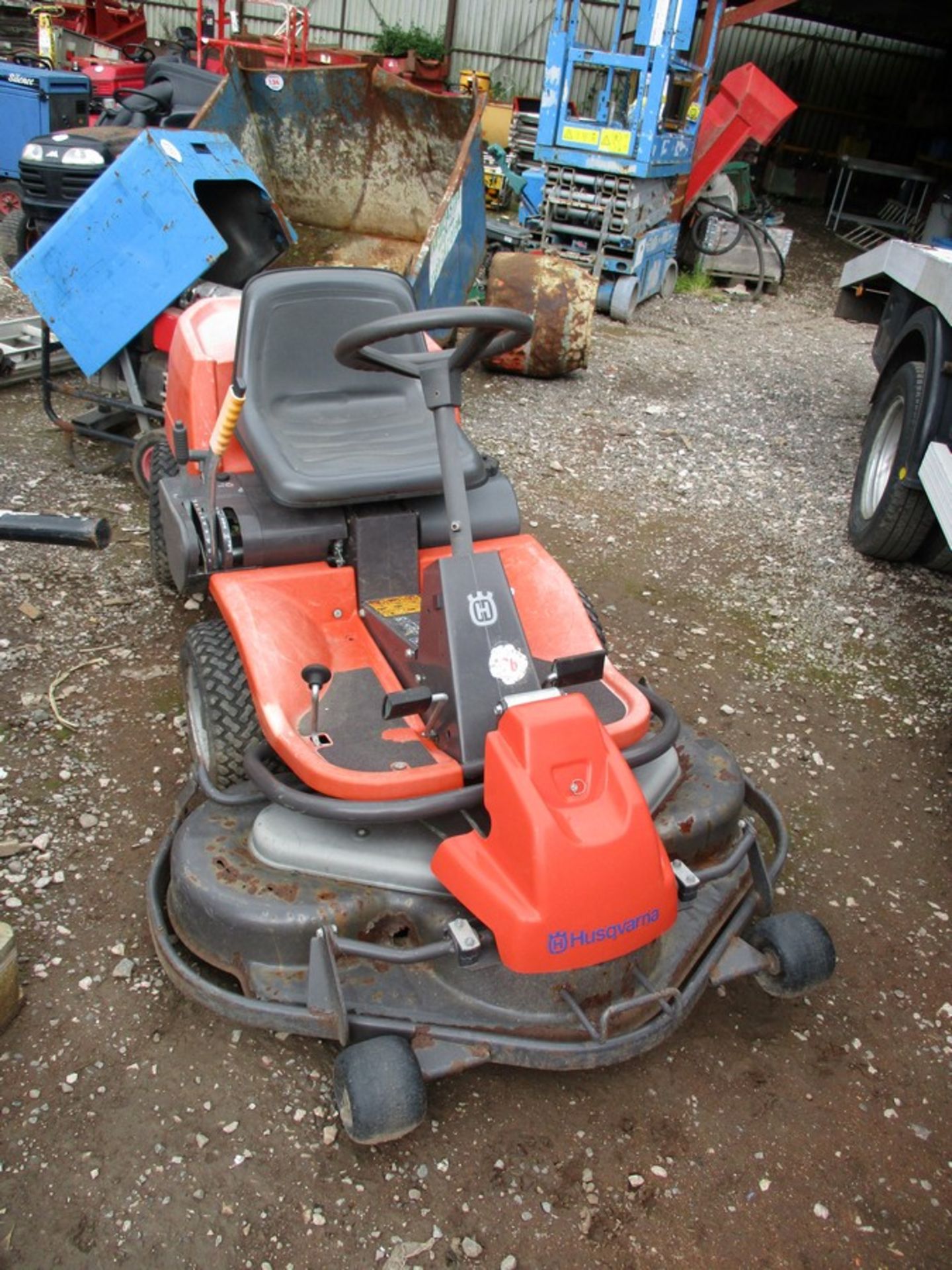 HUSQVARNA OUTFRONT MOWER