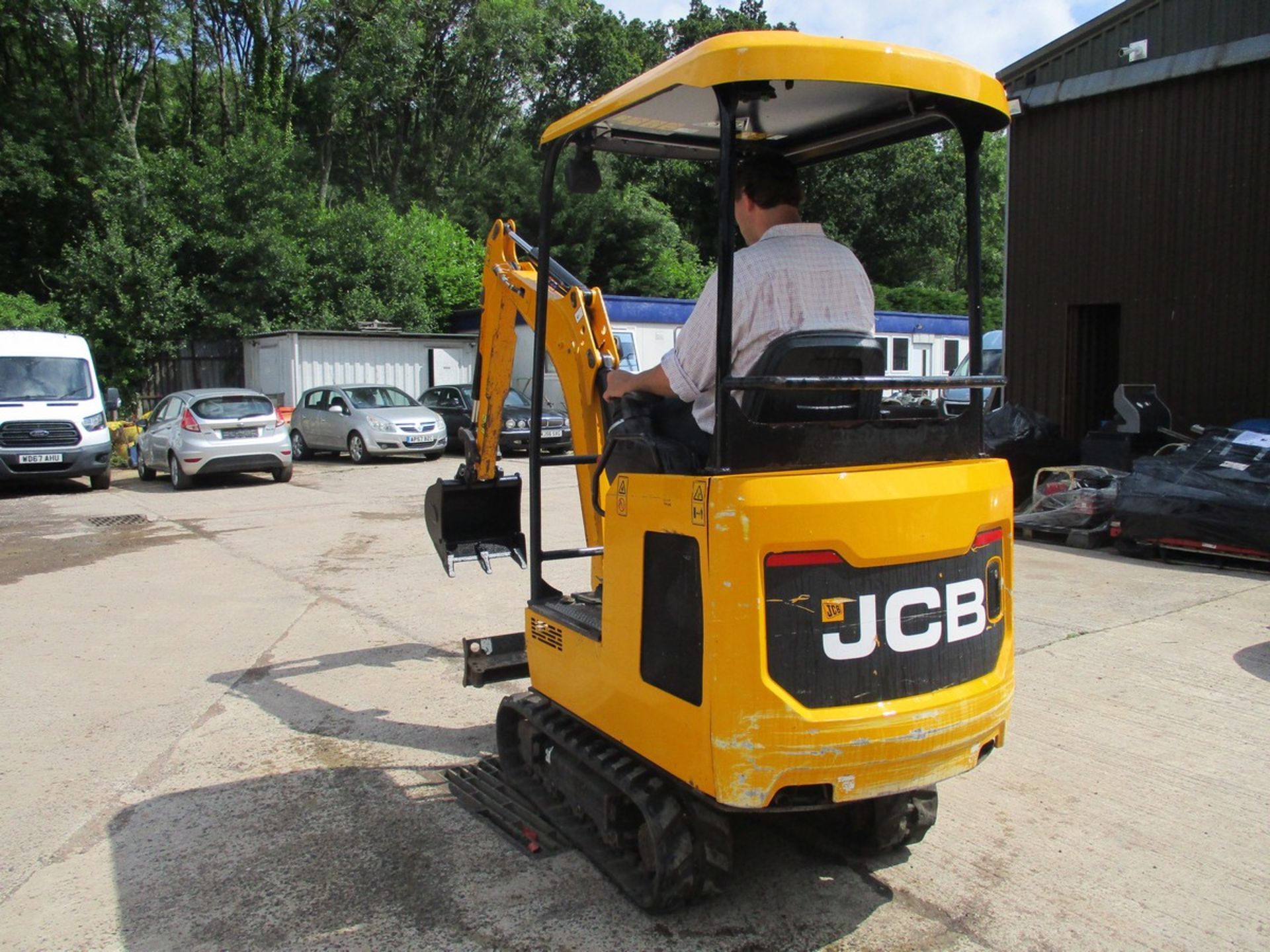 JCB 15C-1 MINI DIGGER 2018 C/W 1 BUCKET 790HRS - Image 5 of 9