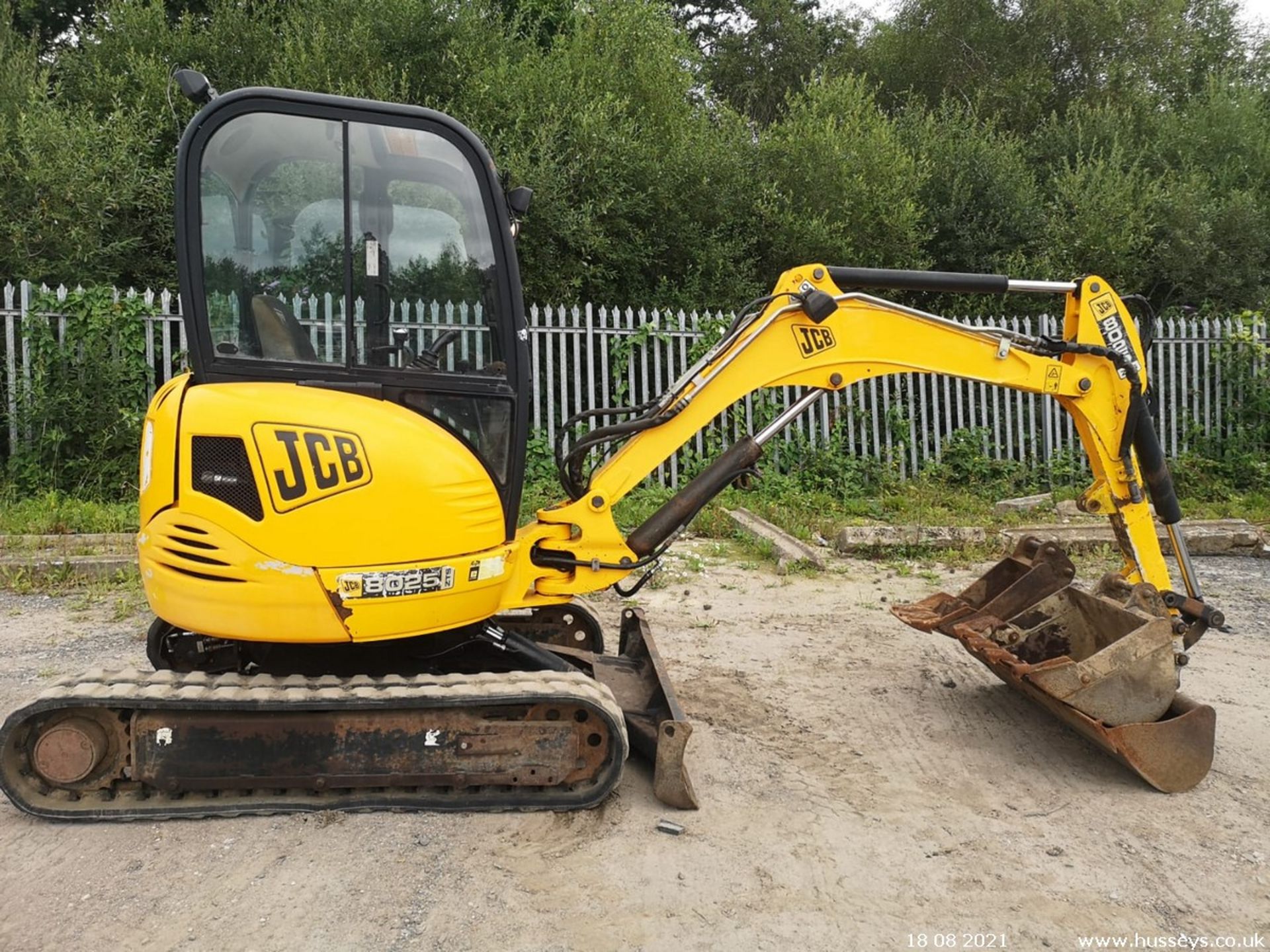 JCB 8025 ZTS 2009 QUICK HITCH GRADER 12 & 24" BUCKETS RTD - Image 2 of 9