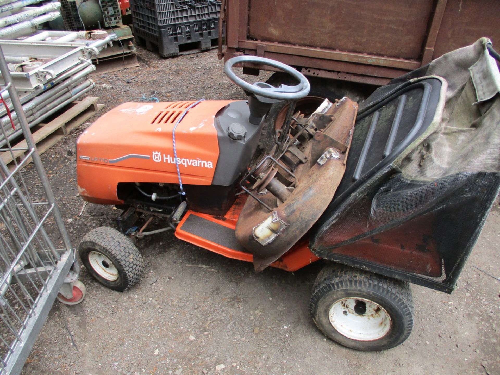 HUSQVARNA RIDE ON MOWER