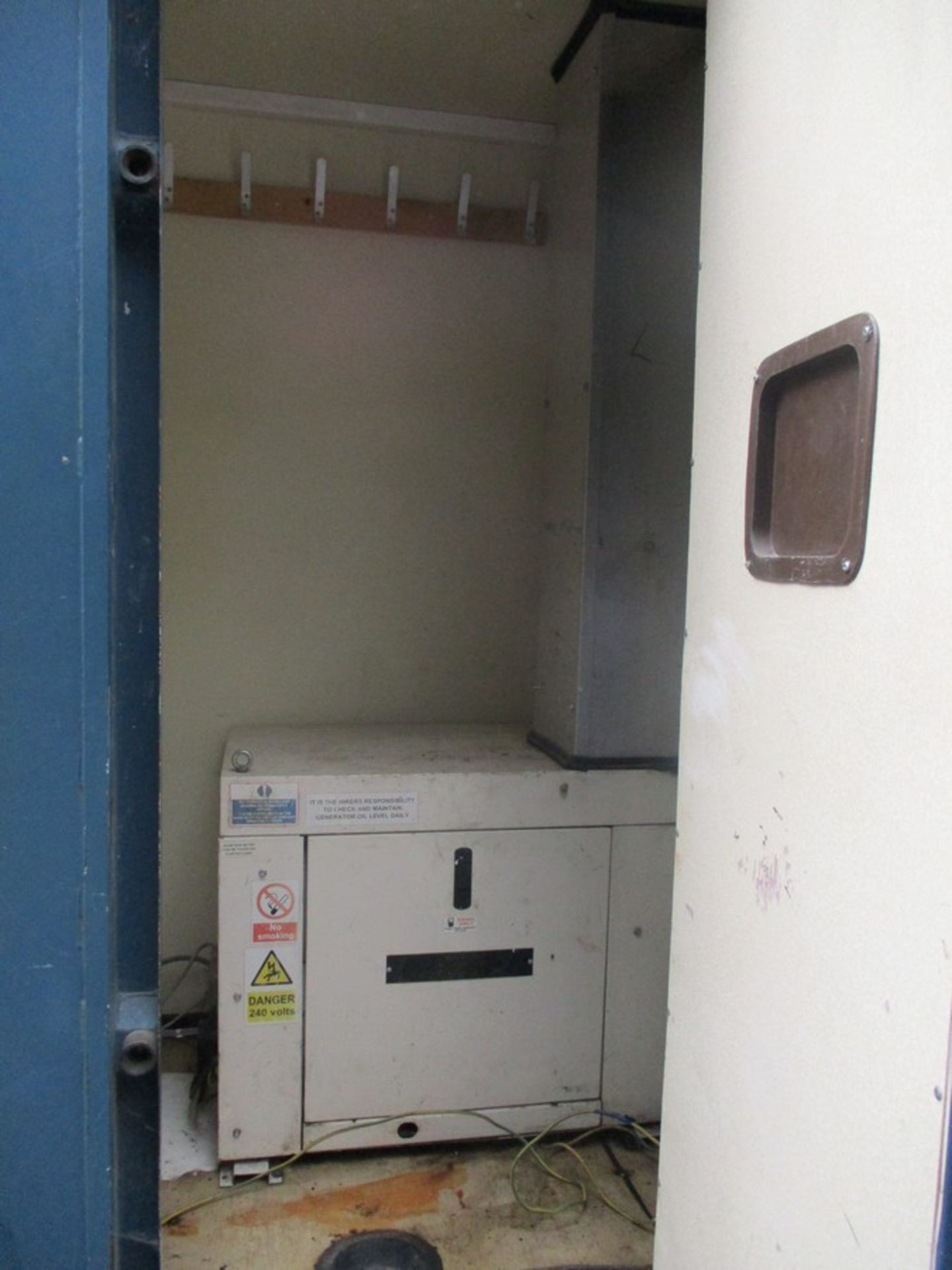 GROUNDHOG GP360 WELFARE UNIT C.W DIESEL 6KVA GENERATOR, WC & KITCHEN/RESTROOM (TOWED IN, RMP) - Image 5 of 7