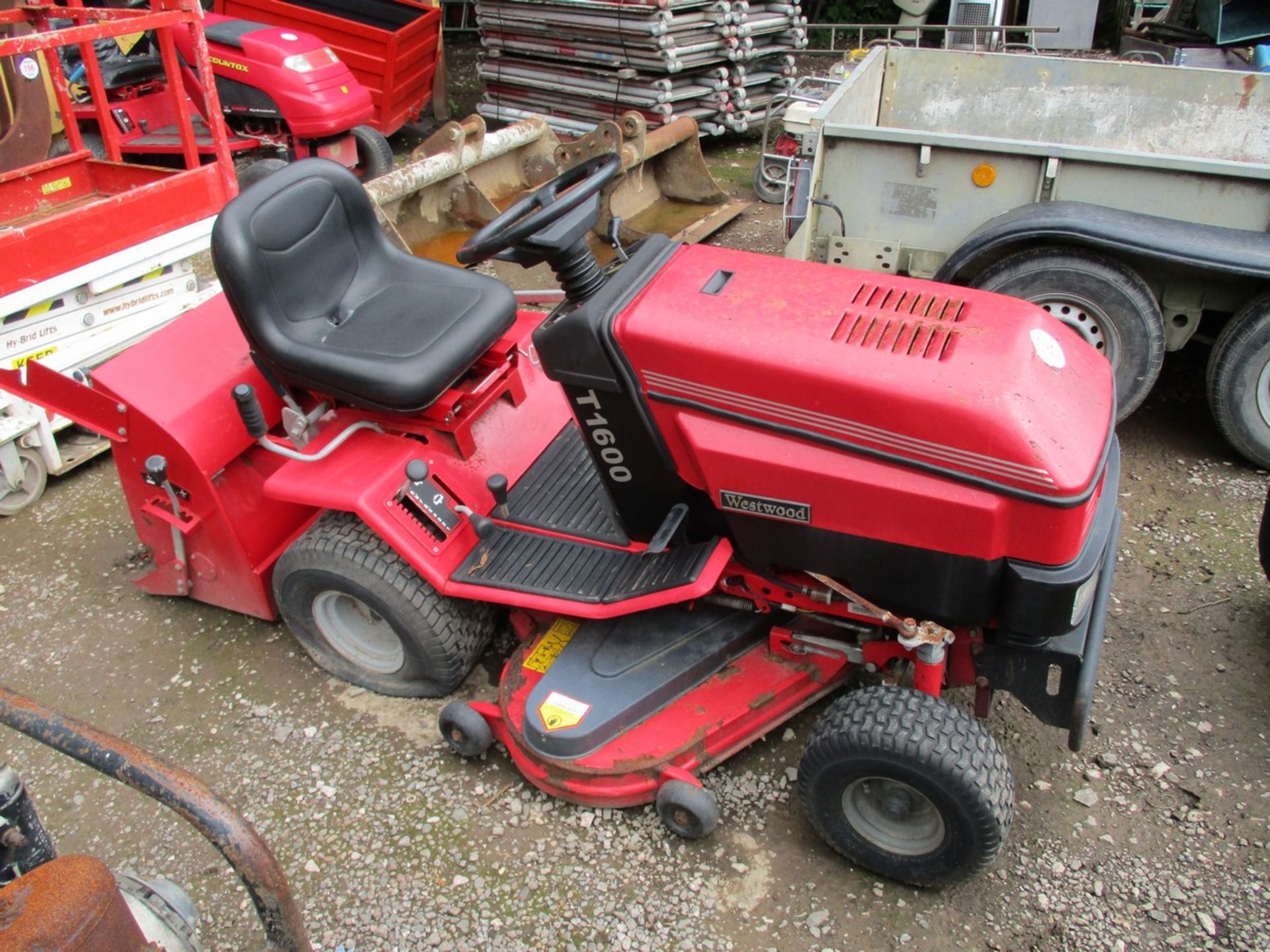 WESTWOOD RIDE ON MOWER - Image 2 of 2