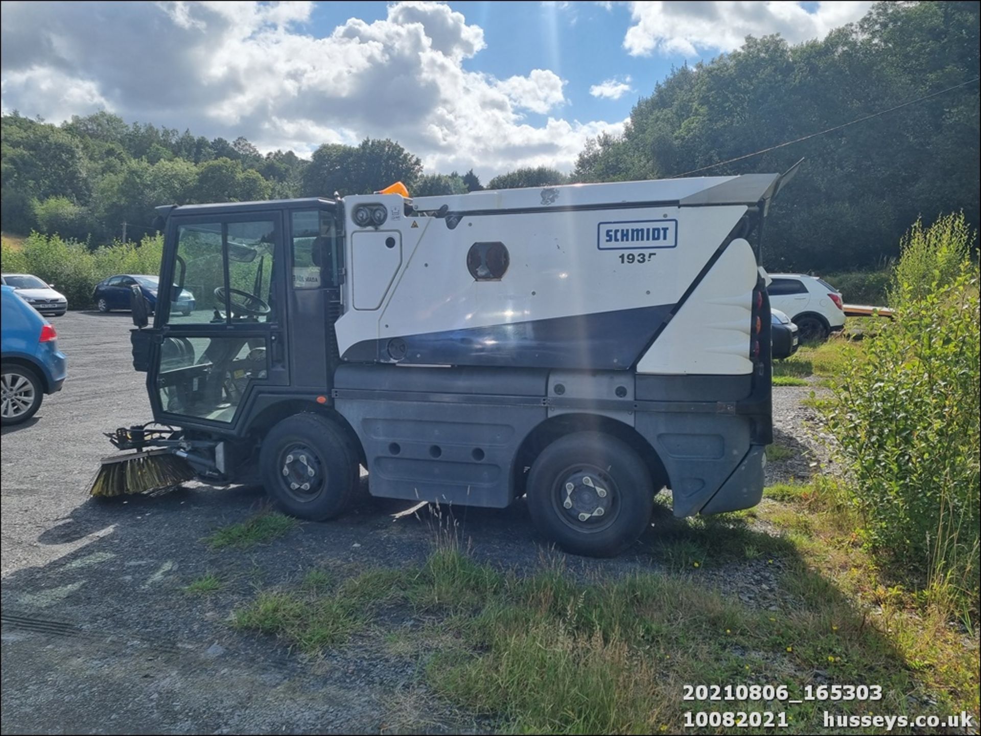 SCHMIDT SWEEPER - 2800cc 2 Dr Diesel Automatic - Image 5 of 11