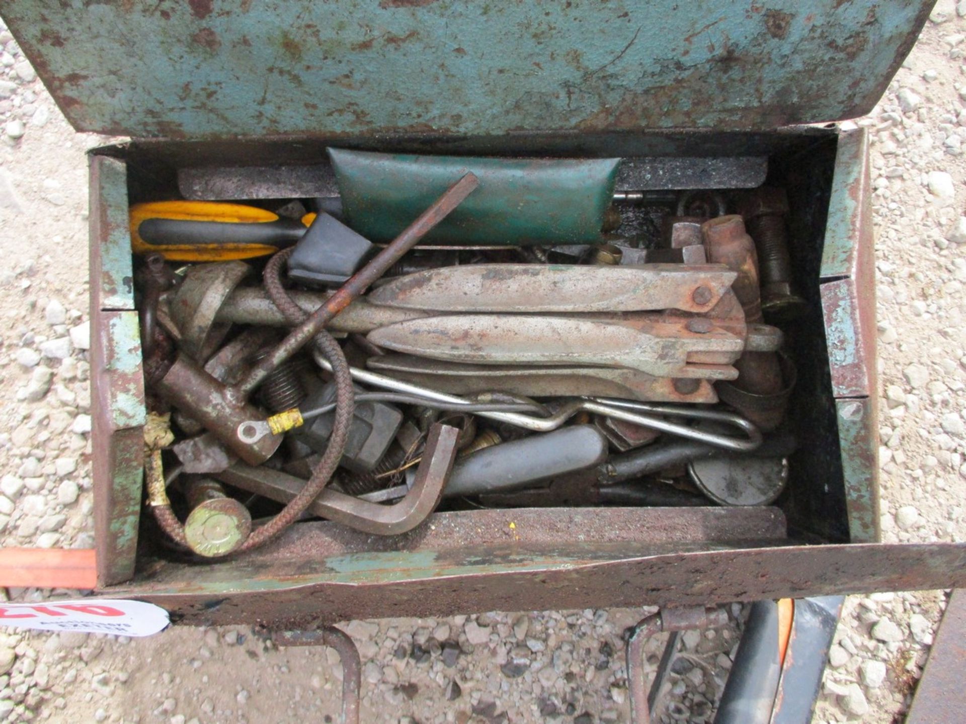 SAW & TOOLBOX - Image 2 of 2