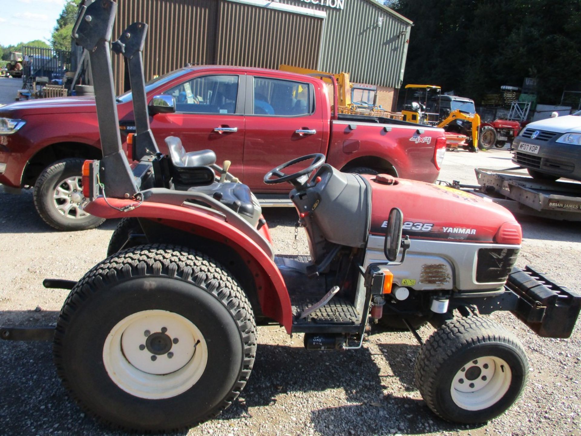 YANMAR EF235 COMPACT TRACTOR - Image 3 of 6