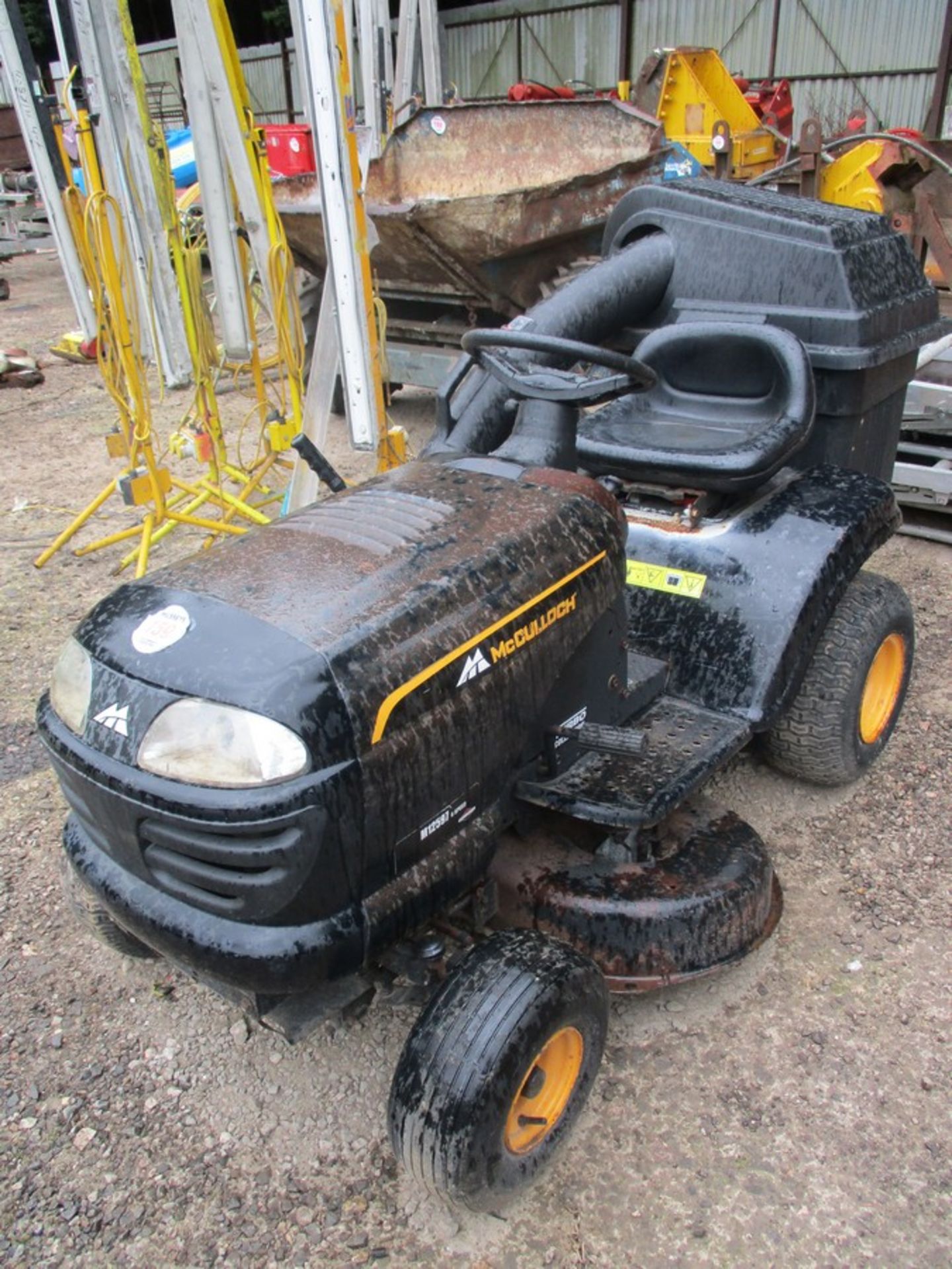 MCCULLOCH RIDE ON MOWER - Image 4 of 5