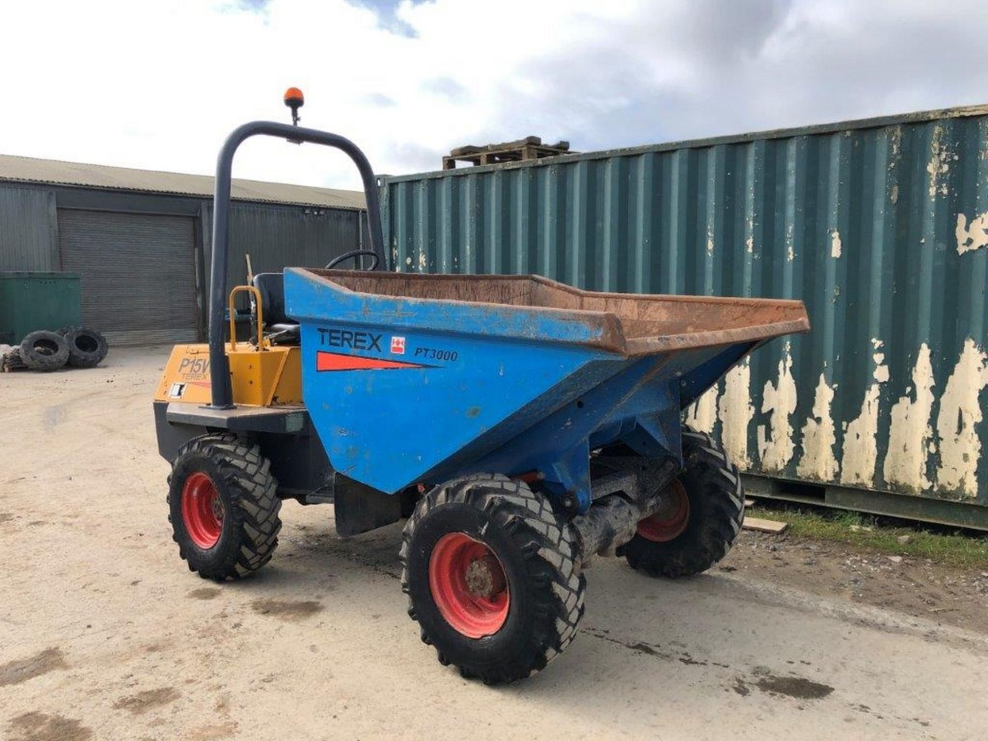 TEREX 3 TON STRAIGHT TIP DUMPER 2007 2500HRS - Image 6 of 18