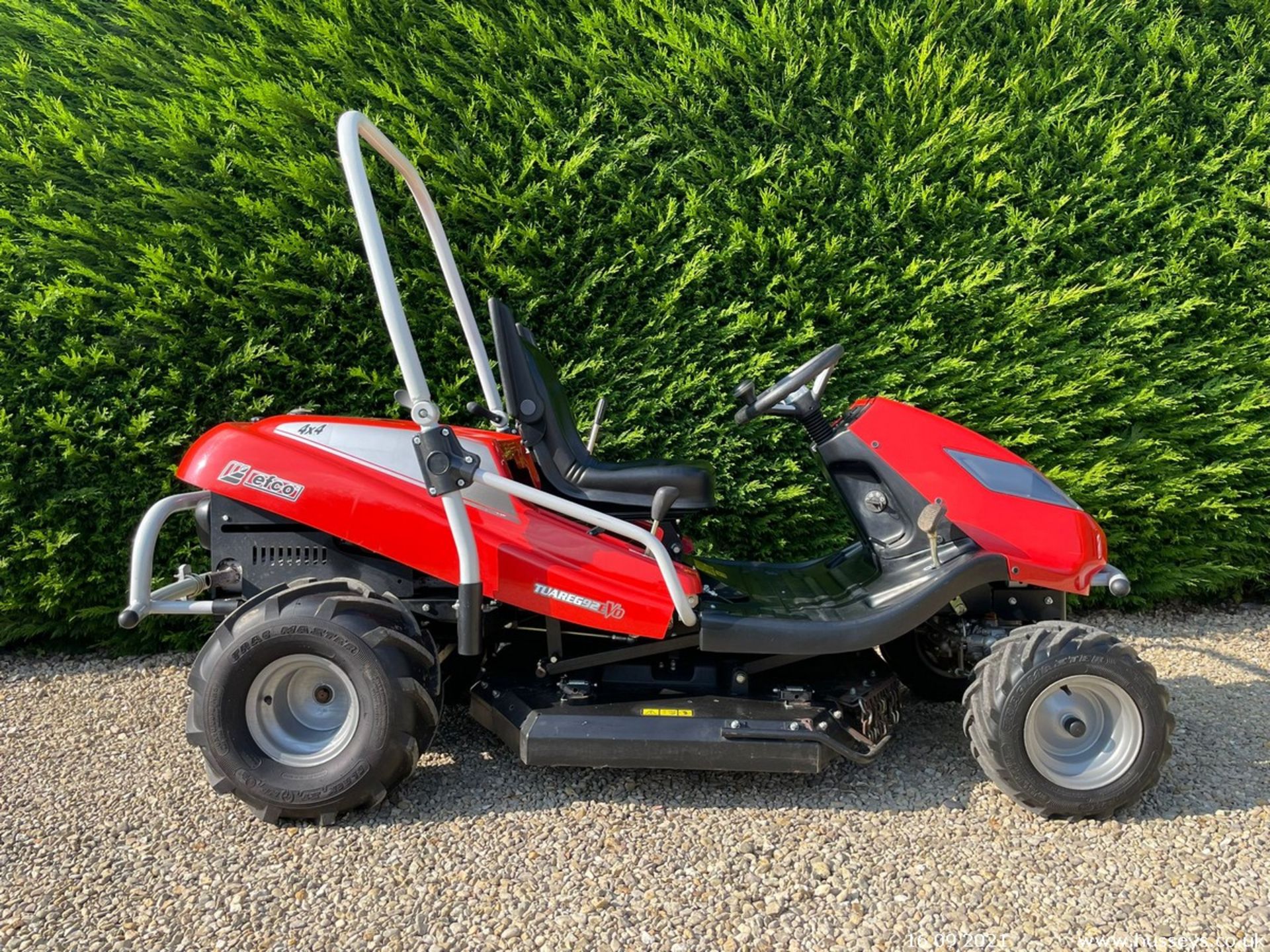 EFCO TURAEG 92 EVO 4WD BRUSHCUTTER 100 HRS BOUGHT NEW IN 2017, STARTS RUNS CUTS - Image 5 of 16