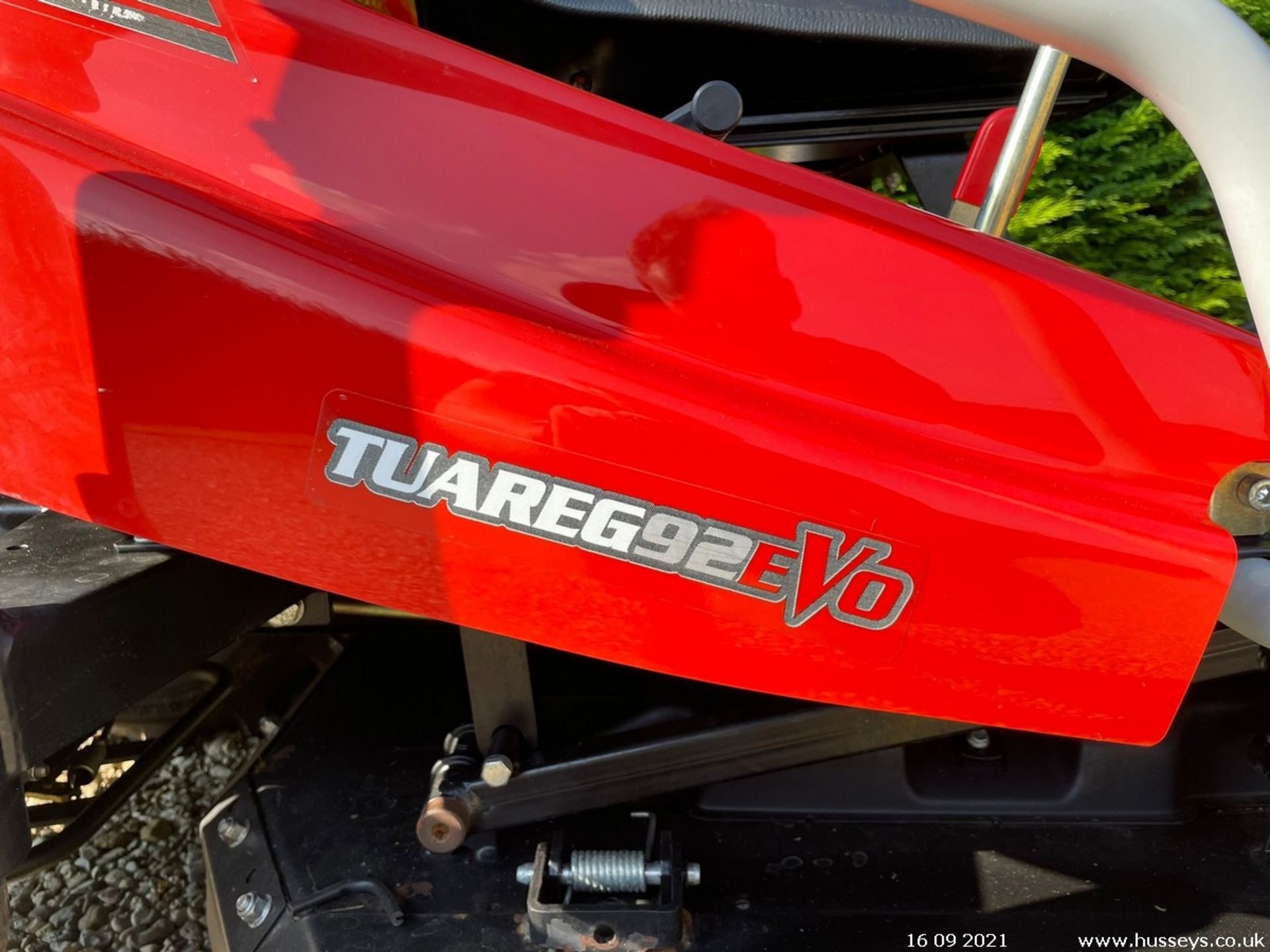 EFCO TURAEG 92 EVO 4WD BRUSHCUTTER 100 HRS BOUGHT NEW IN 2017, STARTS RUNS CUTS - Image 9 of 16