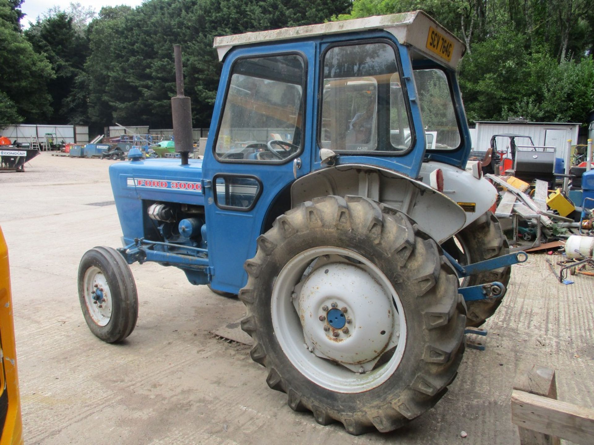 FORD 3000 TRACTOR 5359HRS SCV764G - Image 3 of 6