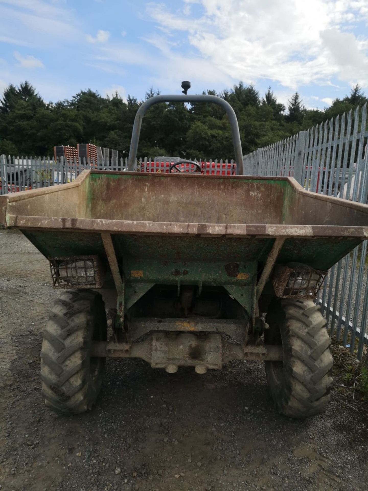 BENFORD 3 TON DUMPER 2008 MANUAL GEARBOX KUBOTA DIESEL ENGINE RDT - Image 5 of 7