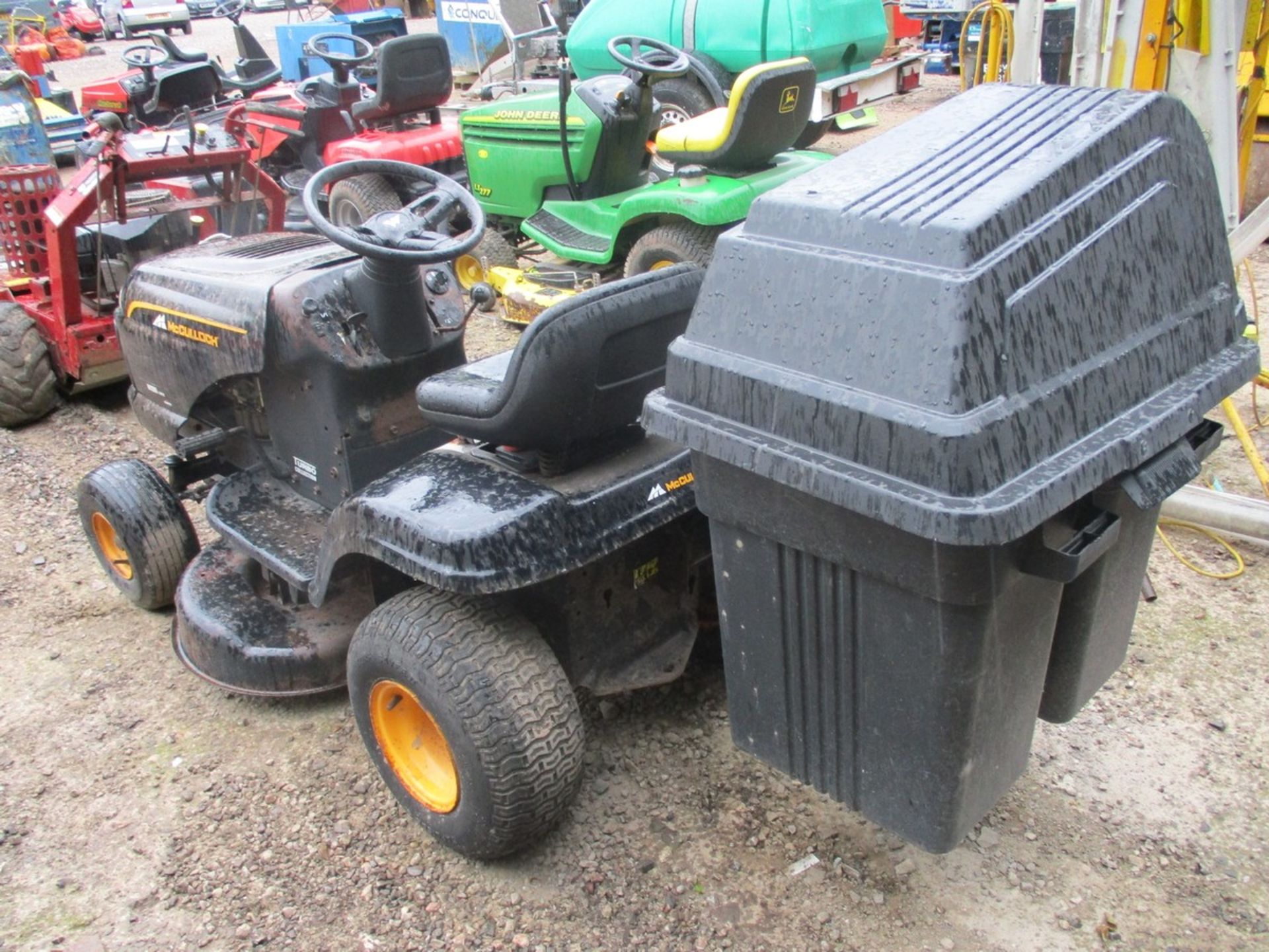 MCCULLOCH RIDE ON MOWER - Image 3 of 5