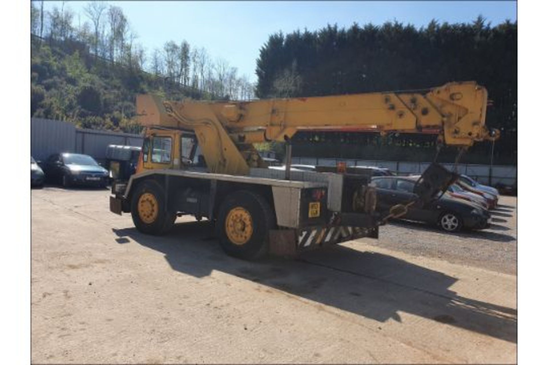 12 TON GROVE CRANE H801BGW - Image 2 of 17