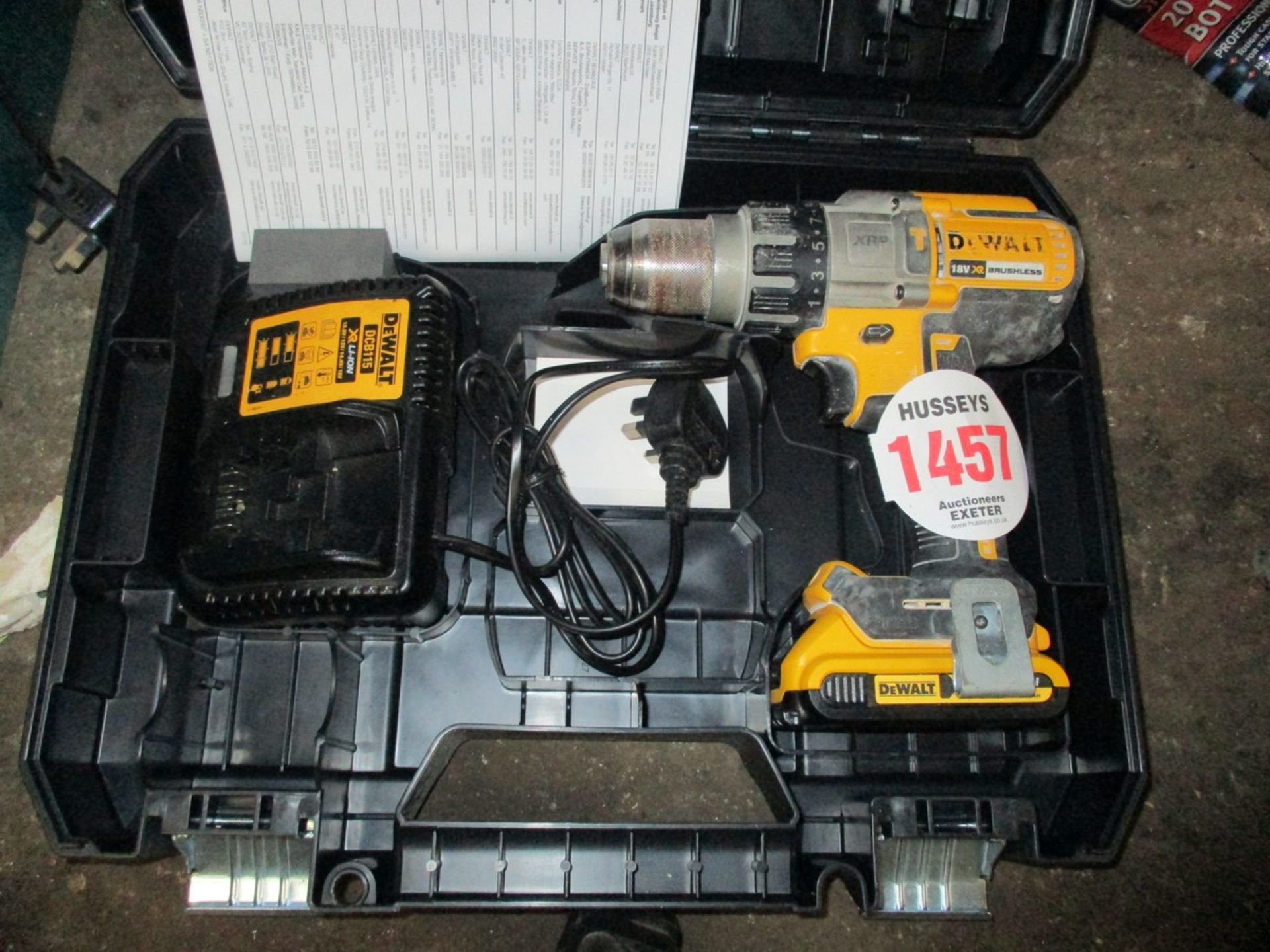 CORDLESS DEWALT DRILL