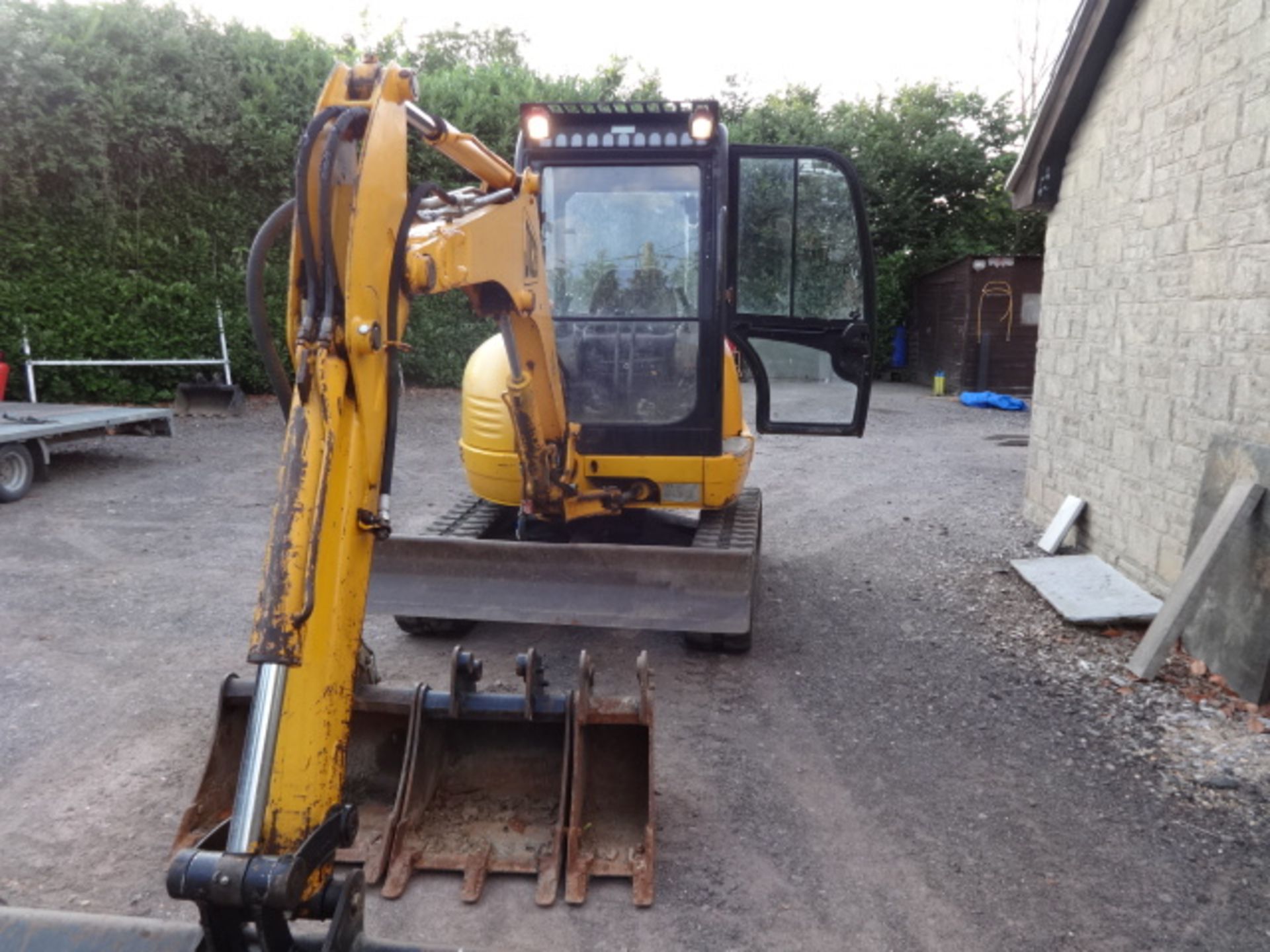 JCB 8032 ZTS EXCAVATOR 2003 4854HRS C.W 4 BUCKETS RDD - Image 2 of 9