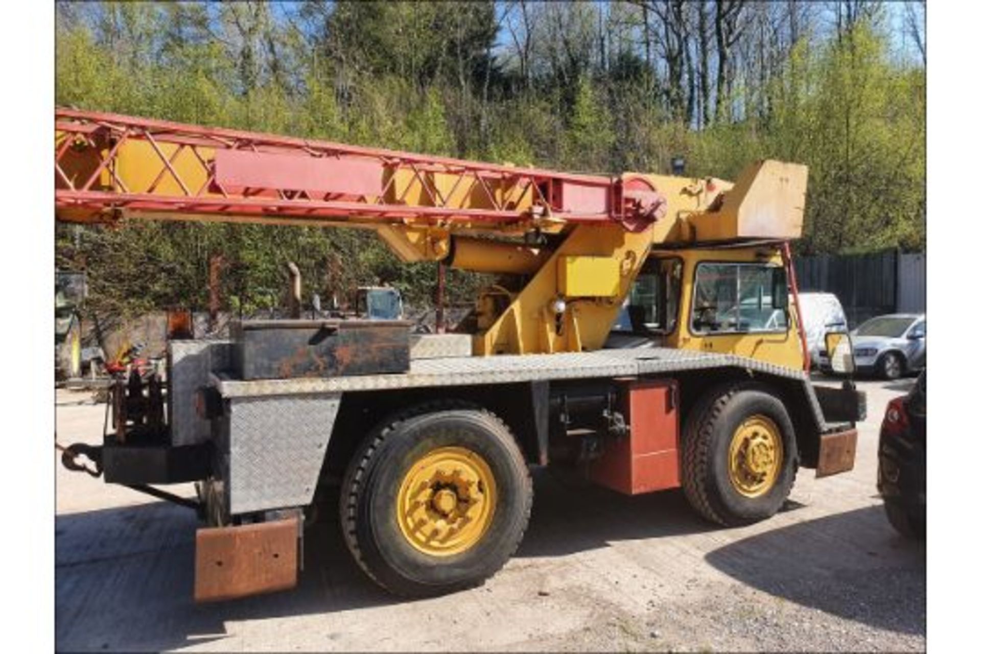 12 TON GROVE CRANE H801BGW - Image 9 of 17