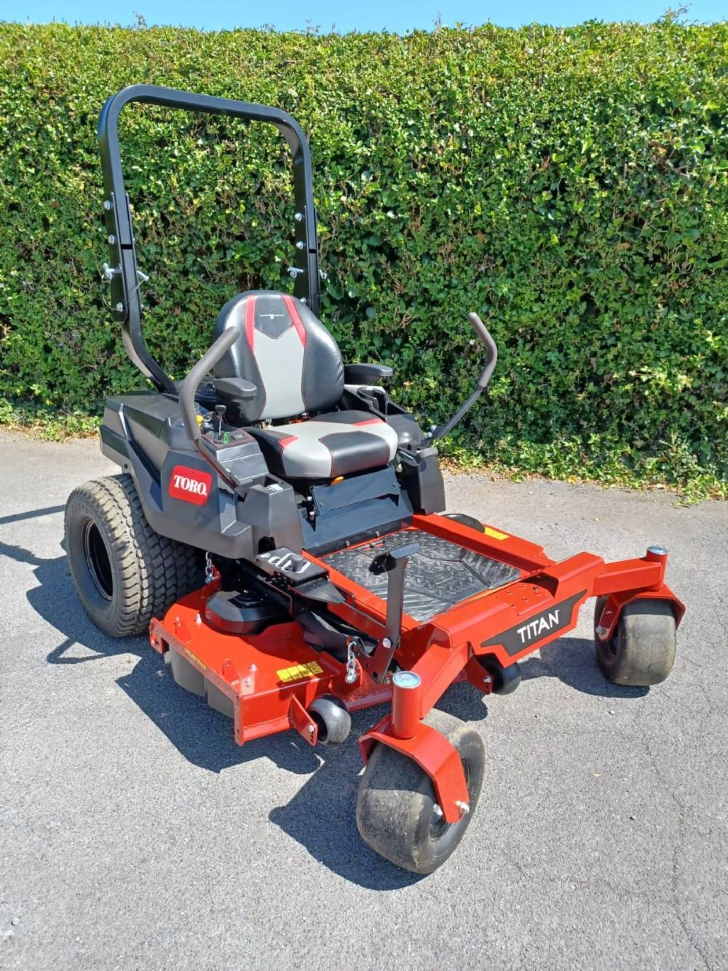 TORO TITAN ZERO TURN MOWER NEW & UNUSED RDC