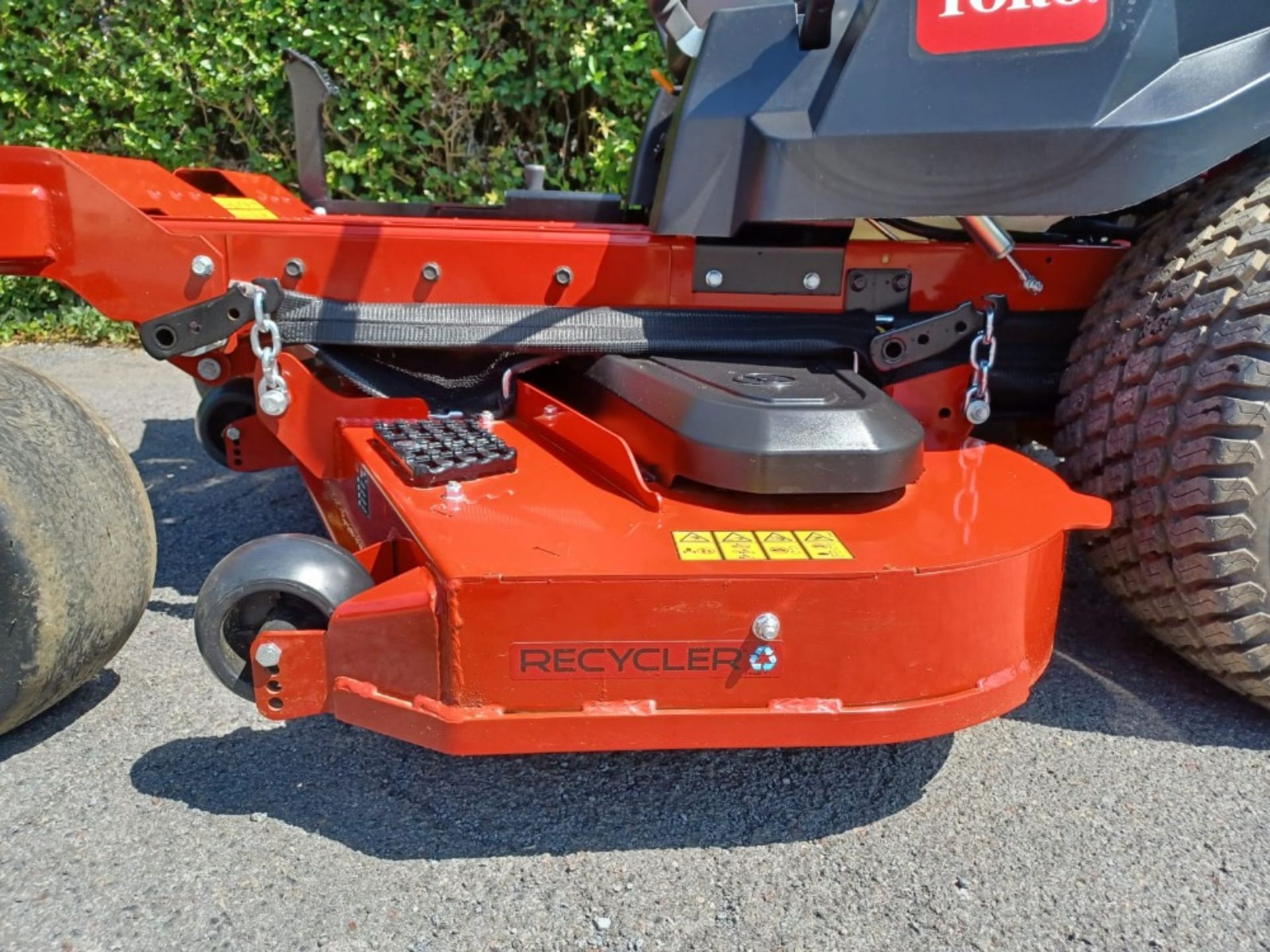 TORO TITAN ZERO TURN MOWER NEW & UNUSED RDC - Image 5 of 8