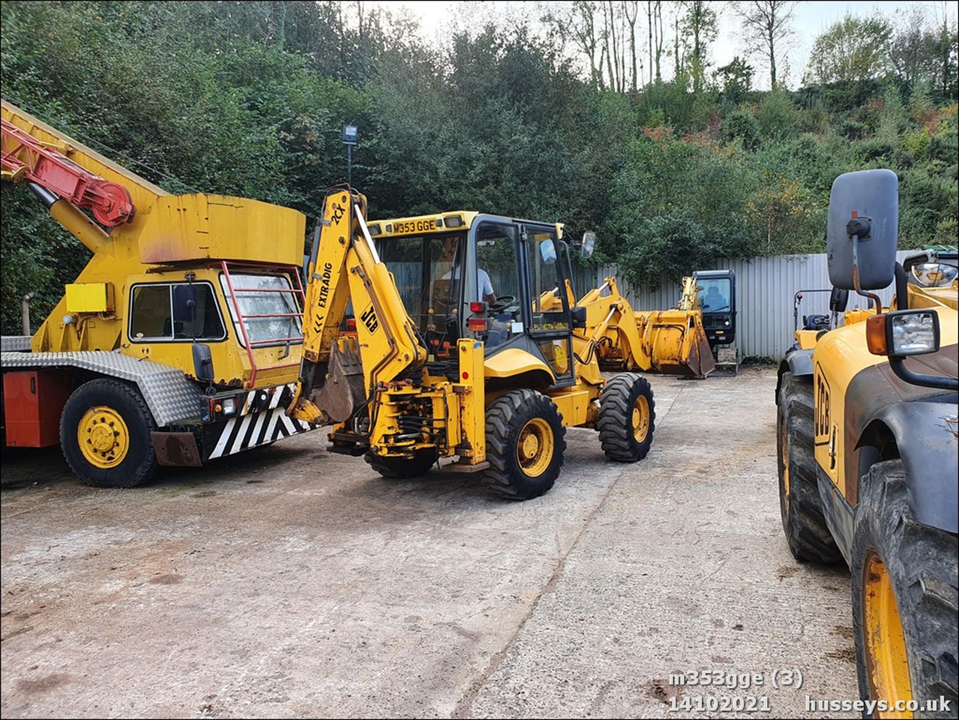 JCB 2CX STREETMASTER SHOWING 1454 HOURS NO V5 REG M353GGE - Image 5 of 12