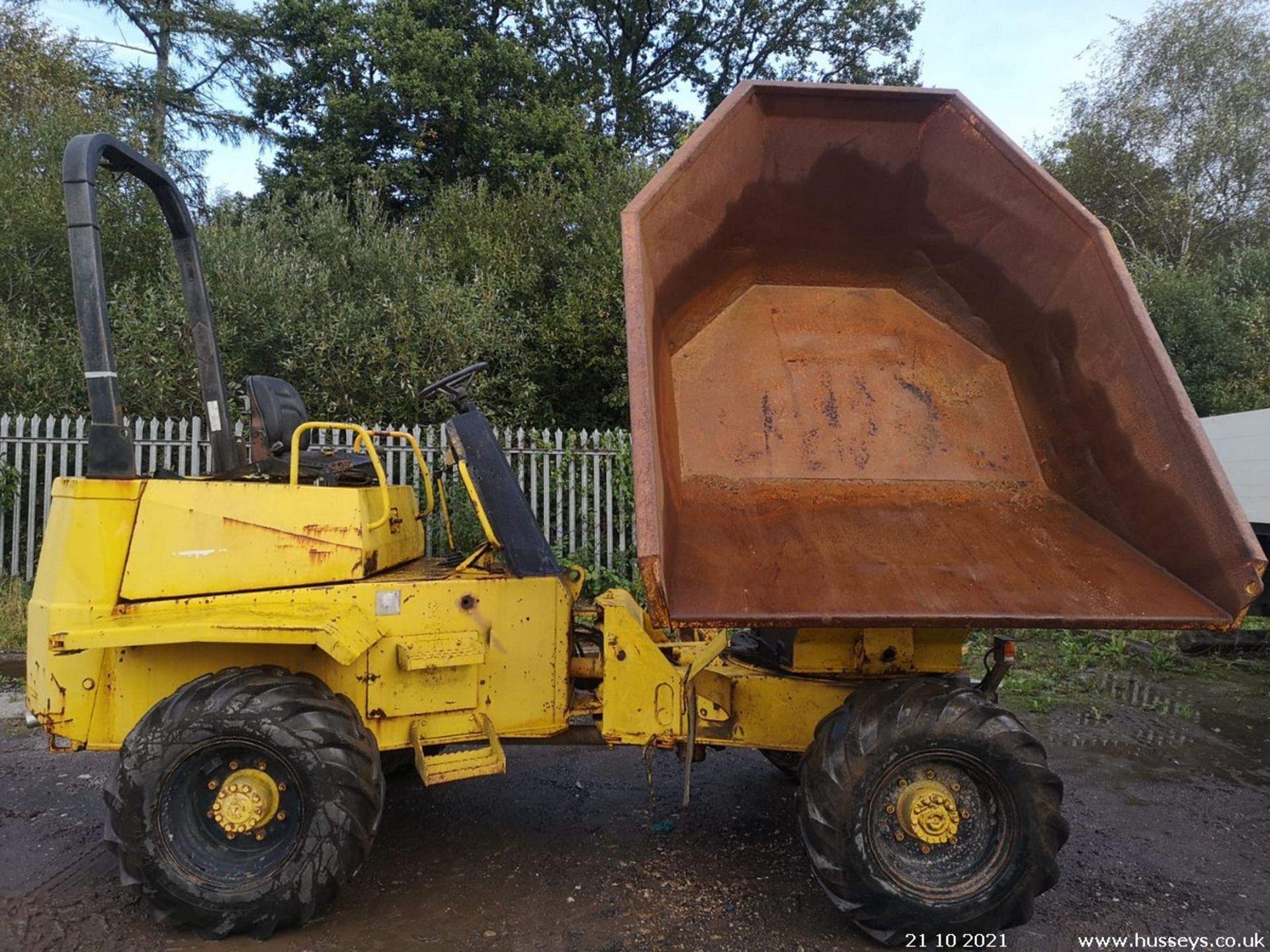 THWAITES 5 TON SWIVEL SKIP DUMPER 2005 2471HRS RDTS - Image 6 of 13