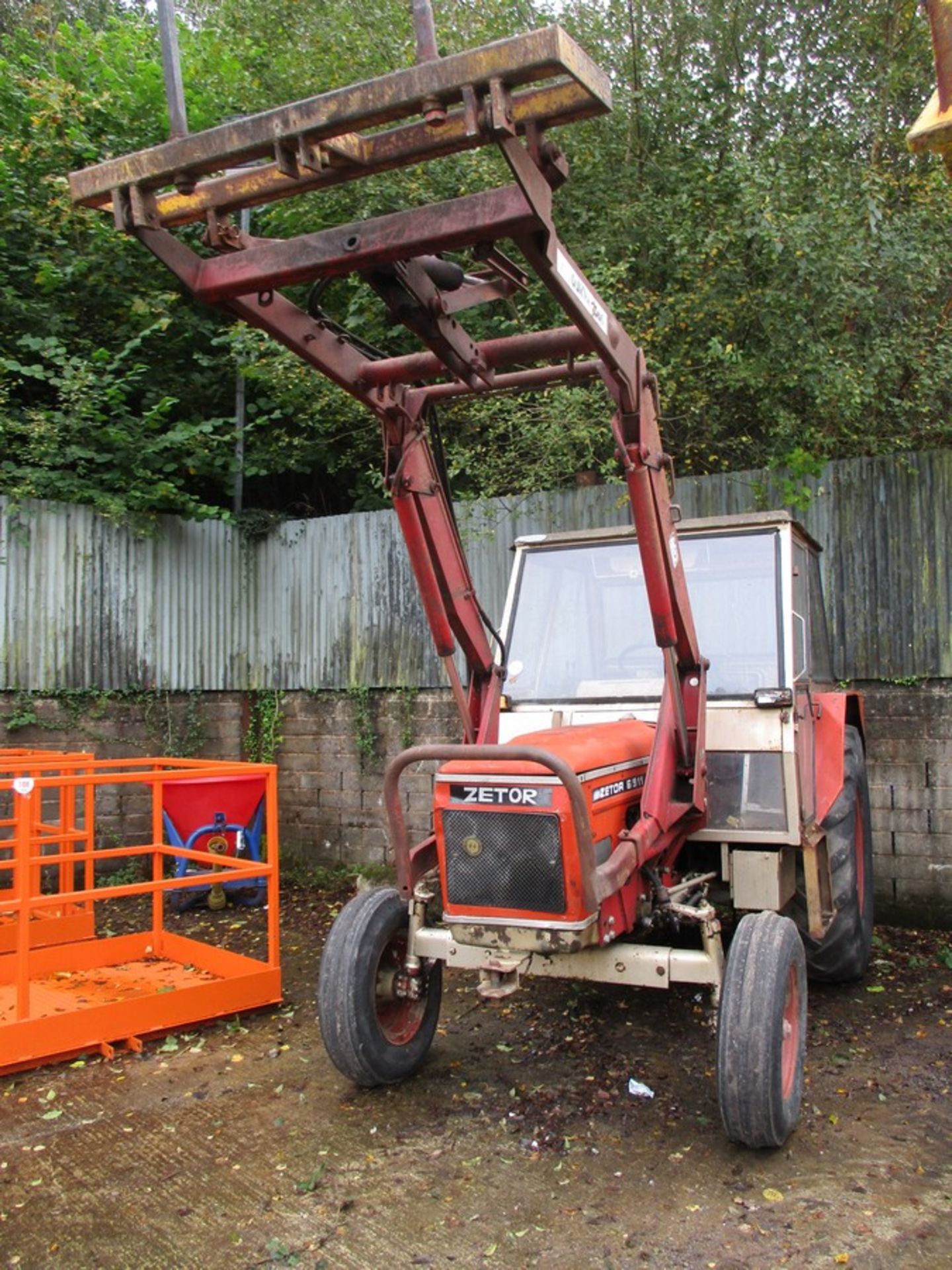 ZETOR 6911 TRACTOR C/W QUICKE LOADER & SPIKE, REAR END WEIGHT BLOCK JDC918W 0231HRS - Image 8 of 8