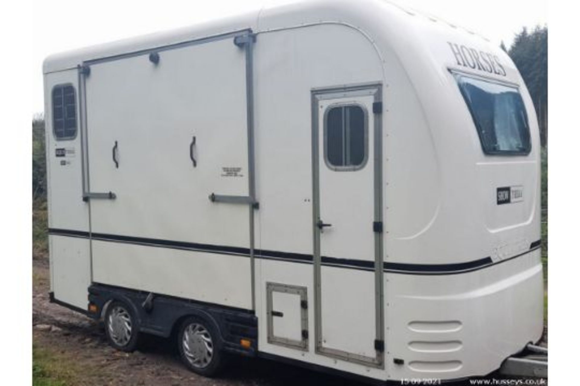 EQUI TREK SHOW TREK HORSE BOX 2010 3000KGS GROSS WEIGHT - Image 2 of 18