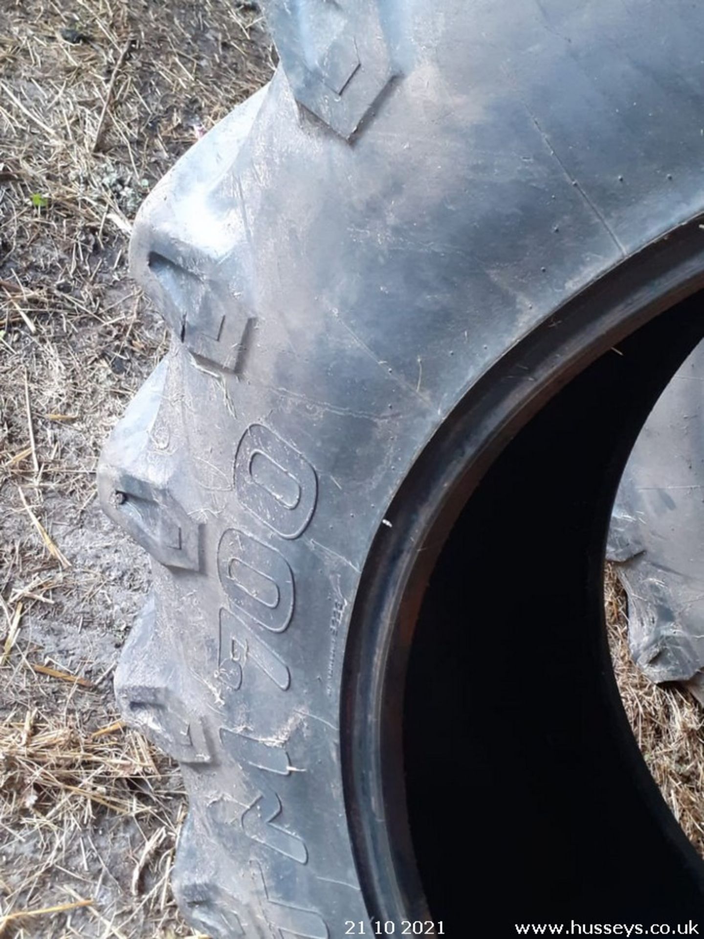 PAIR OF TRACTOR TYRES 480/70R38 - Image 6 of 8