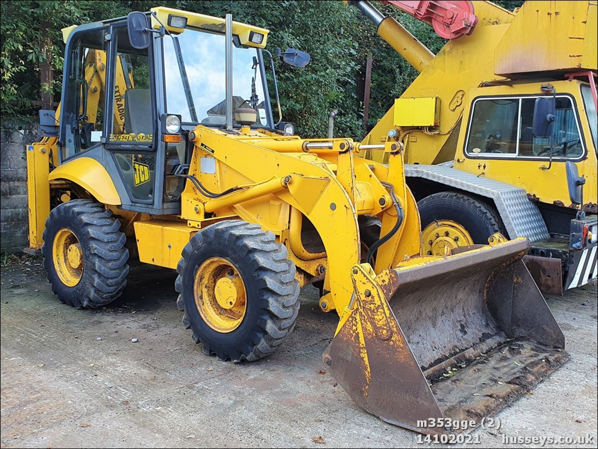 JCB 2CX STREETMASTER SHOWING 1454 HOURS NO V5 REG M353GGE