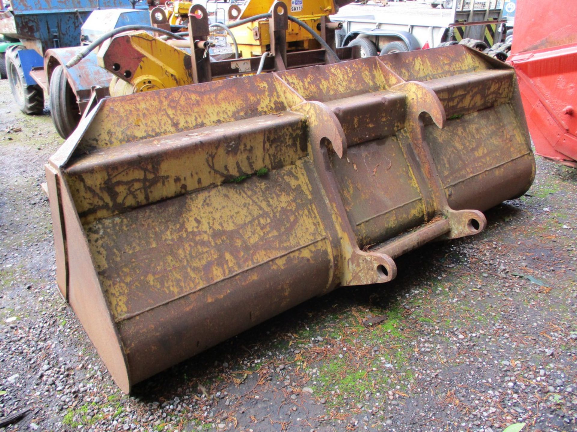 7FT CAT TELEHANDLER BUCKET - Image 2 of 2