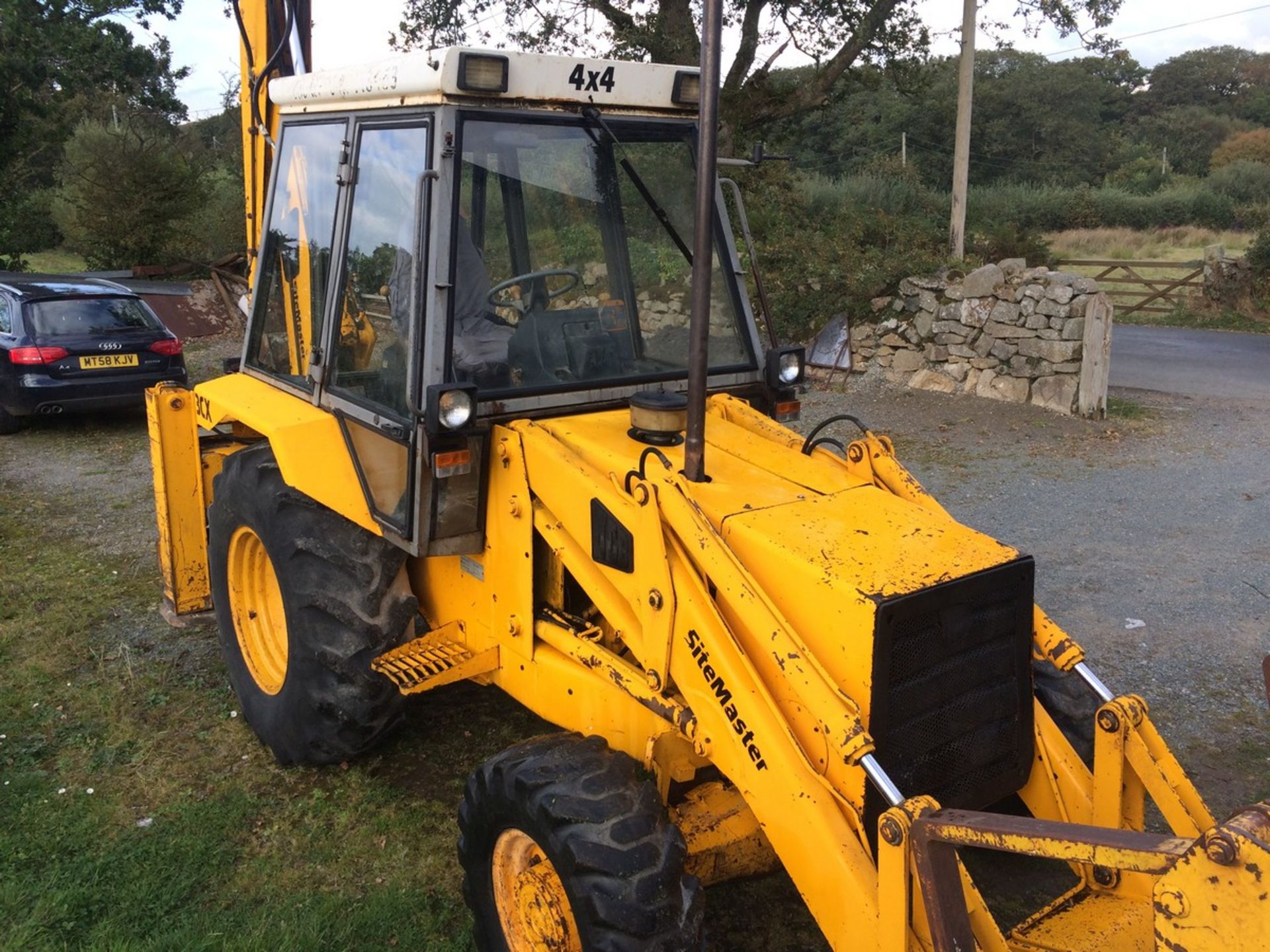 JCB 3CX WHEELED DIGGER C.W 3 BUCKETS & FORKS E REG 3100HRS - Image 2 of 4