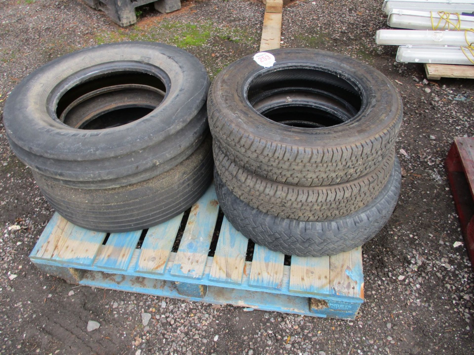 5 TYRES