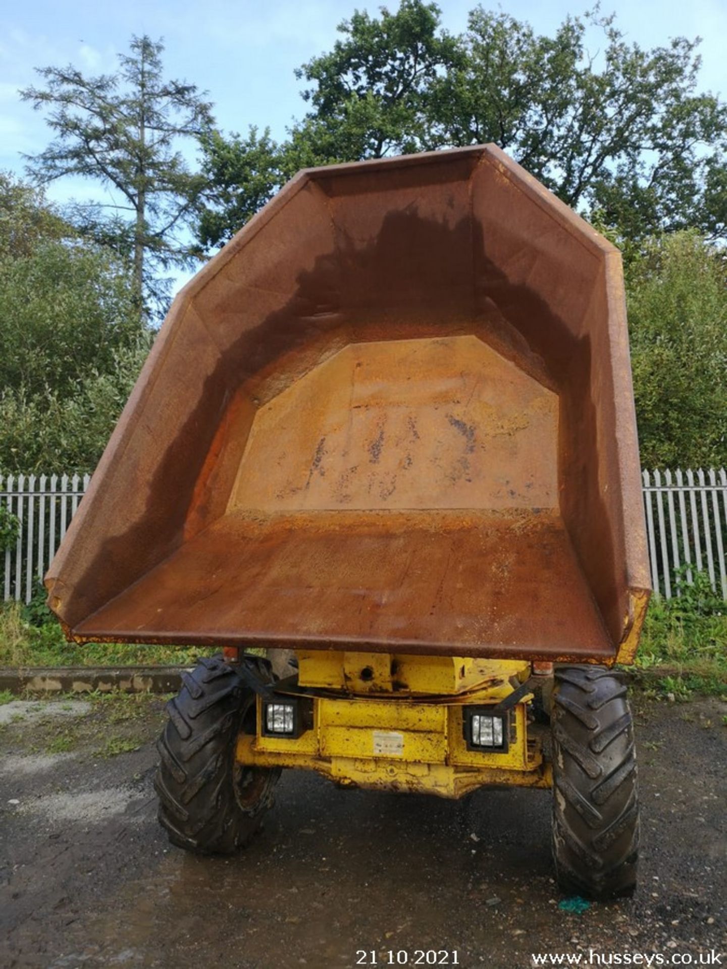 THWAITES 5 TON SWIVEL SKIP DUMPER 2005 2471HRS RDTS - Image 7 of 13