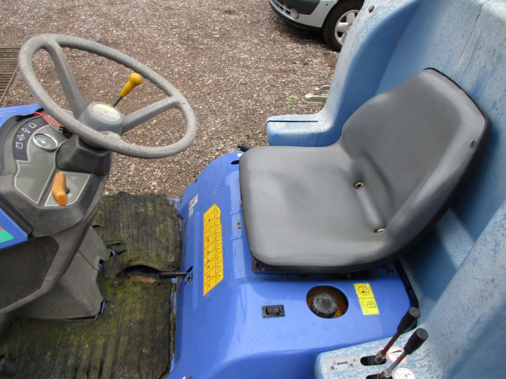 ISEKI SGR22 DIESEL MOWER C.W SBC500 COLLECTOR - Image 6 of 6