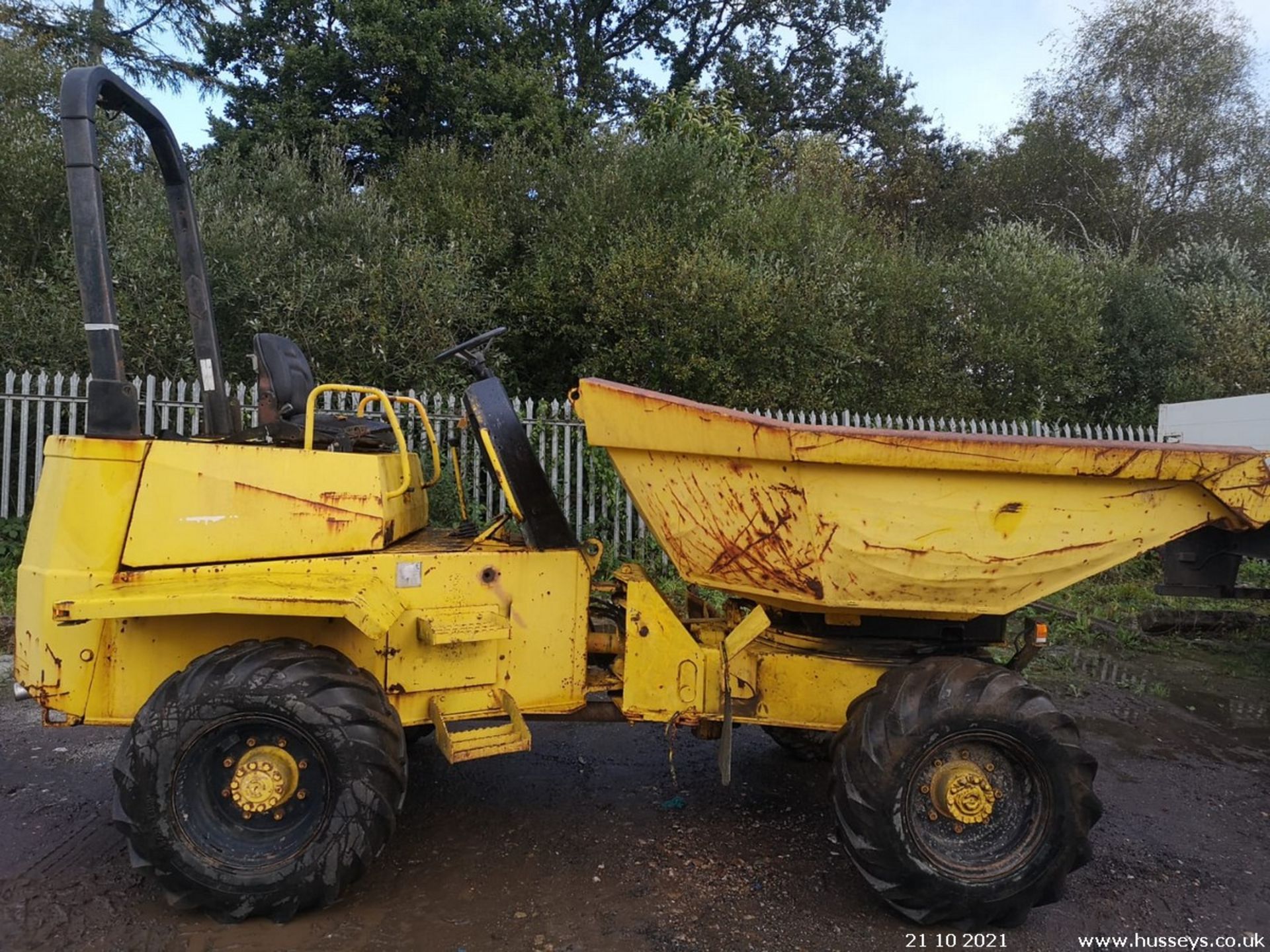 THWAITES 5 TON SWIVEL SKIP DUMPER 2005 2471HRS RDTS - Image 2 of 13