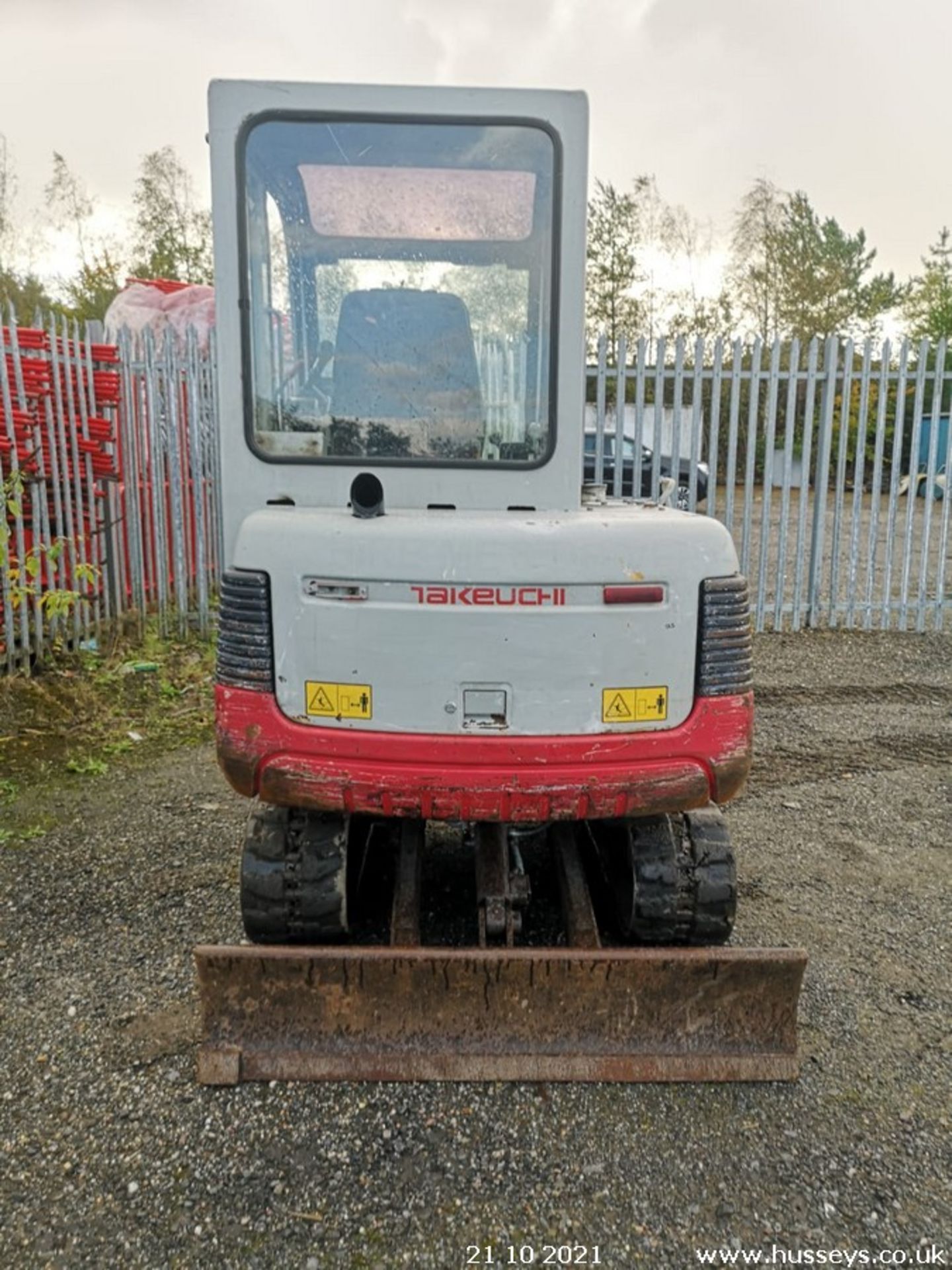 TAKEUCHI TB125 C.W 2 BUCKETS 2008 3360HRS RTD - Image 5 of 9