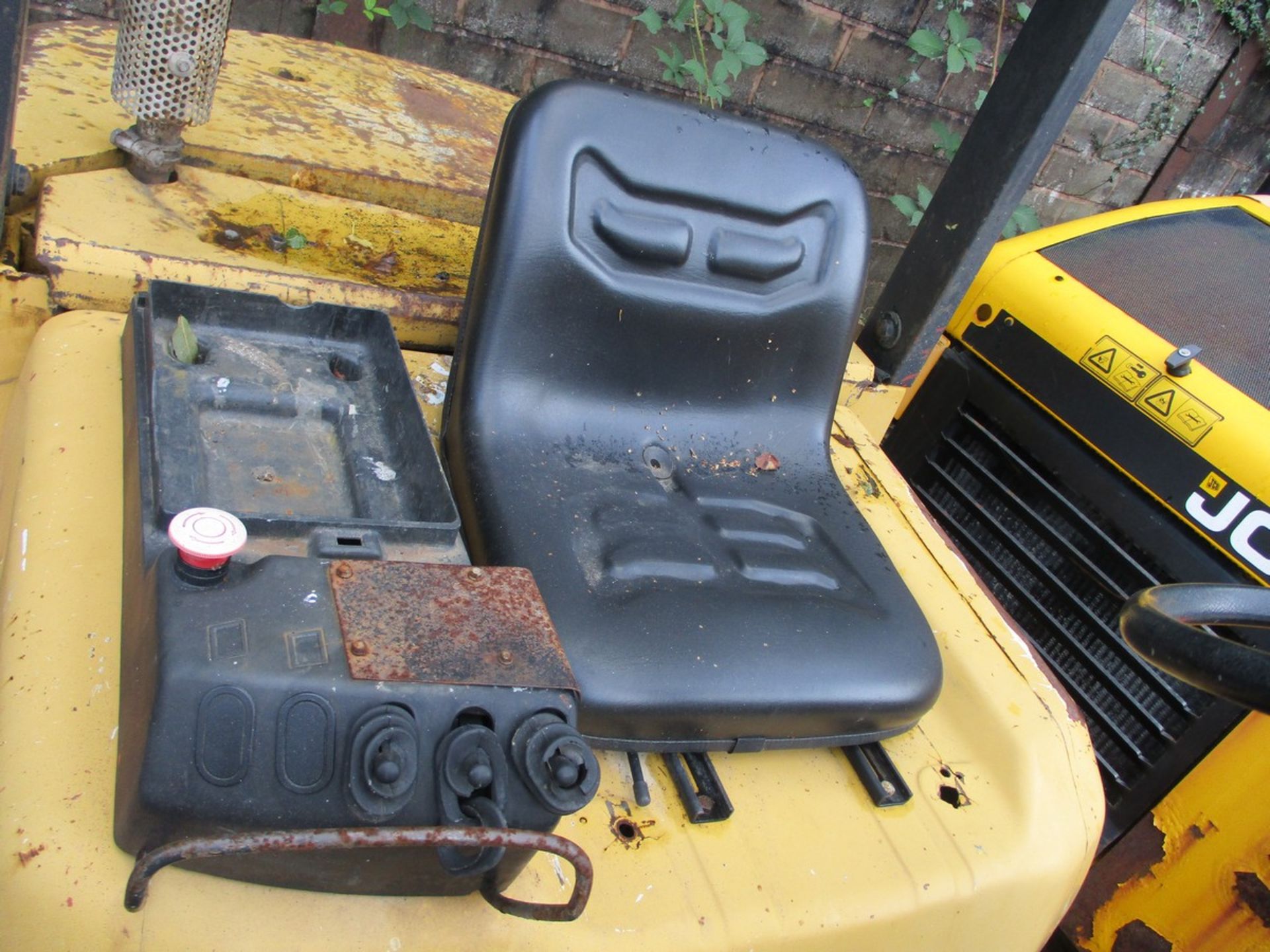 CAT 3.5 TON DIESEL FORKLIFT (DRIVEN IN) - Image 6 of 6
