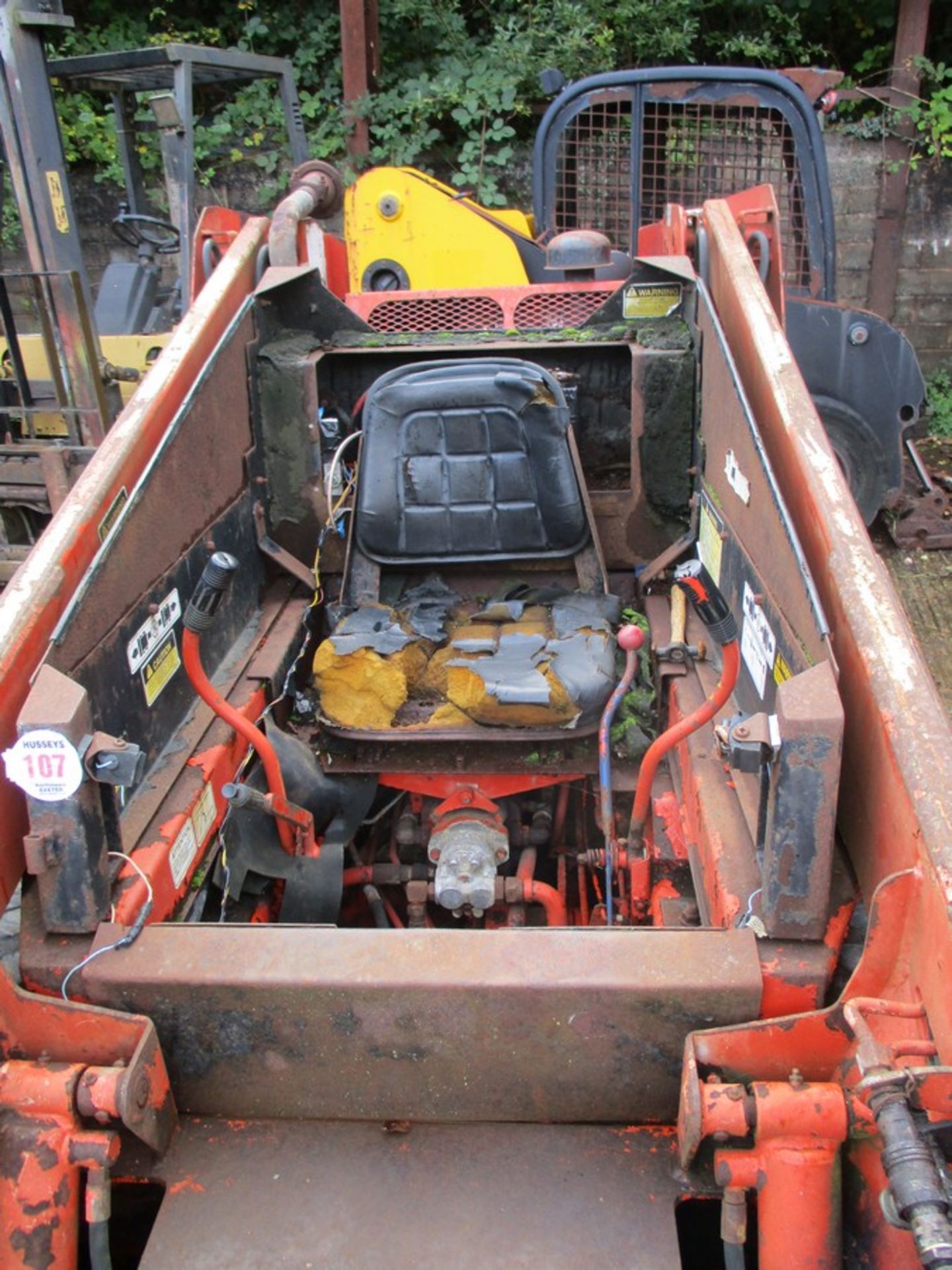 THOMAS 133 SKIDSTEER (DRIVEN IN) - Image 6 of 6