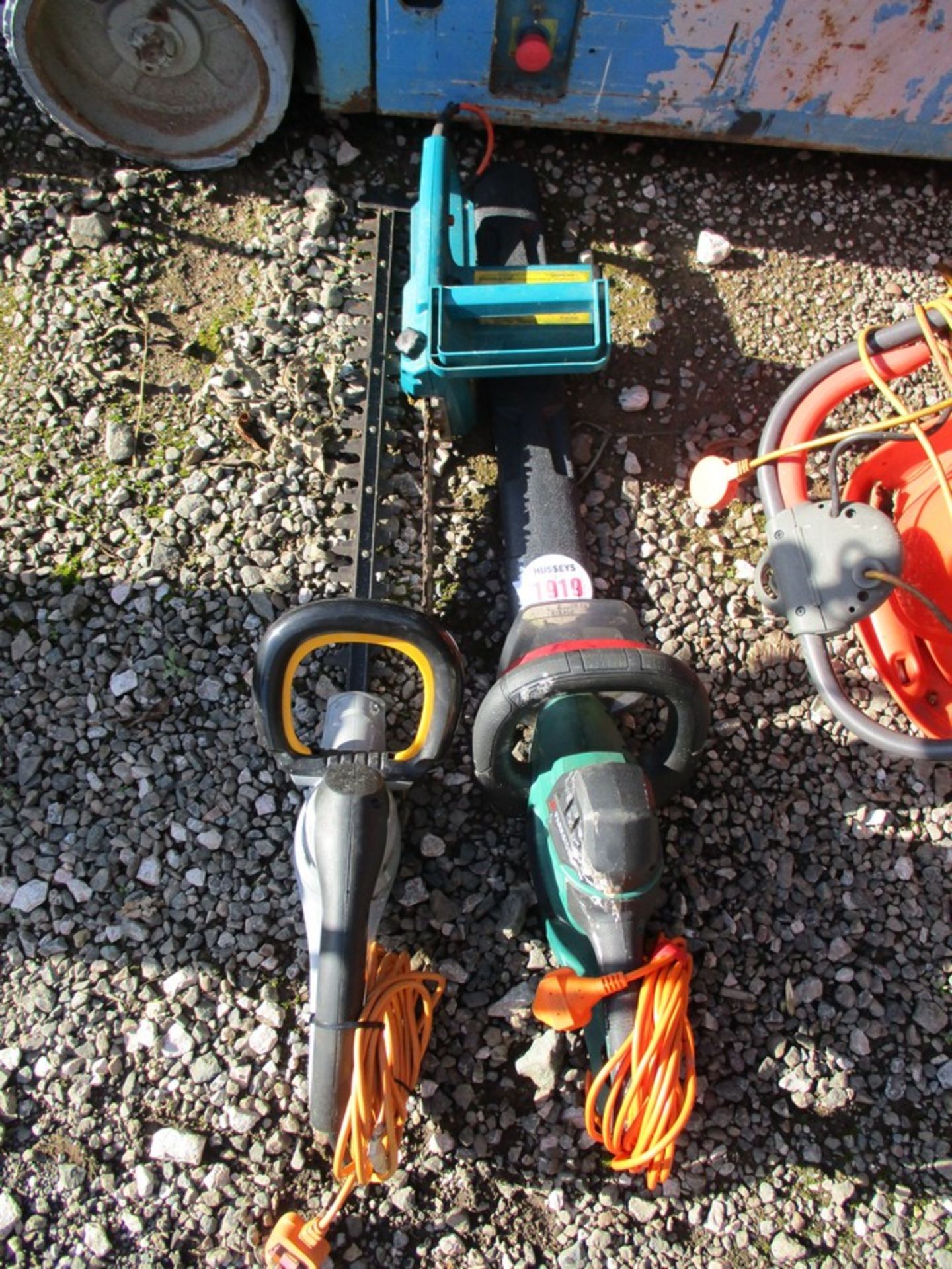 ELEC HEDGE TRIMMERS & SAW
