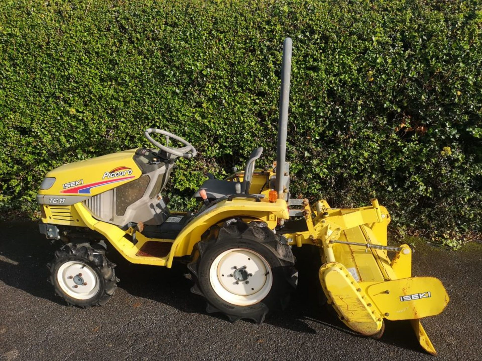 ISKEI TC11 COMPACT TRACTOR 530HRS C.W ROTAVATOR RD TT - Image 4 of 7