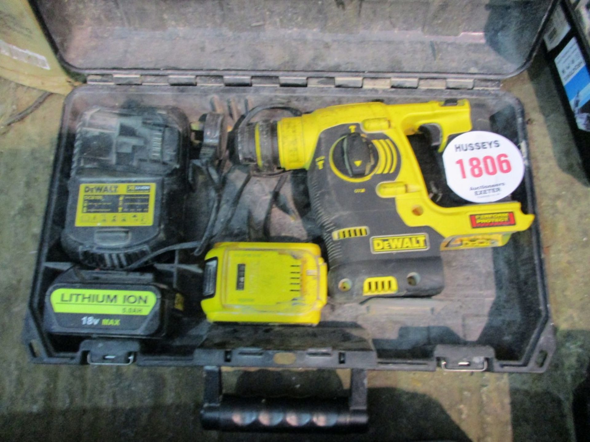 CORDLESS DEWALT HAMMER DRILL