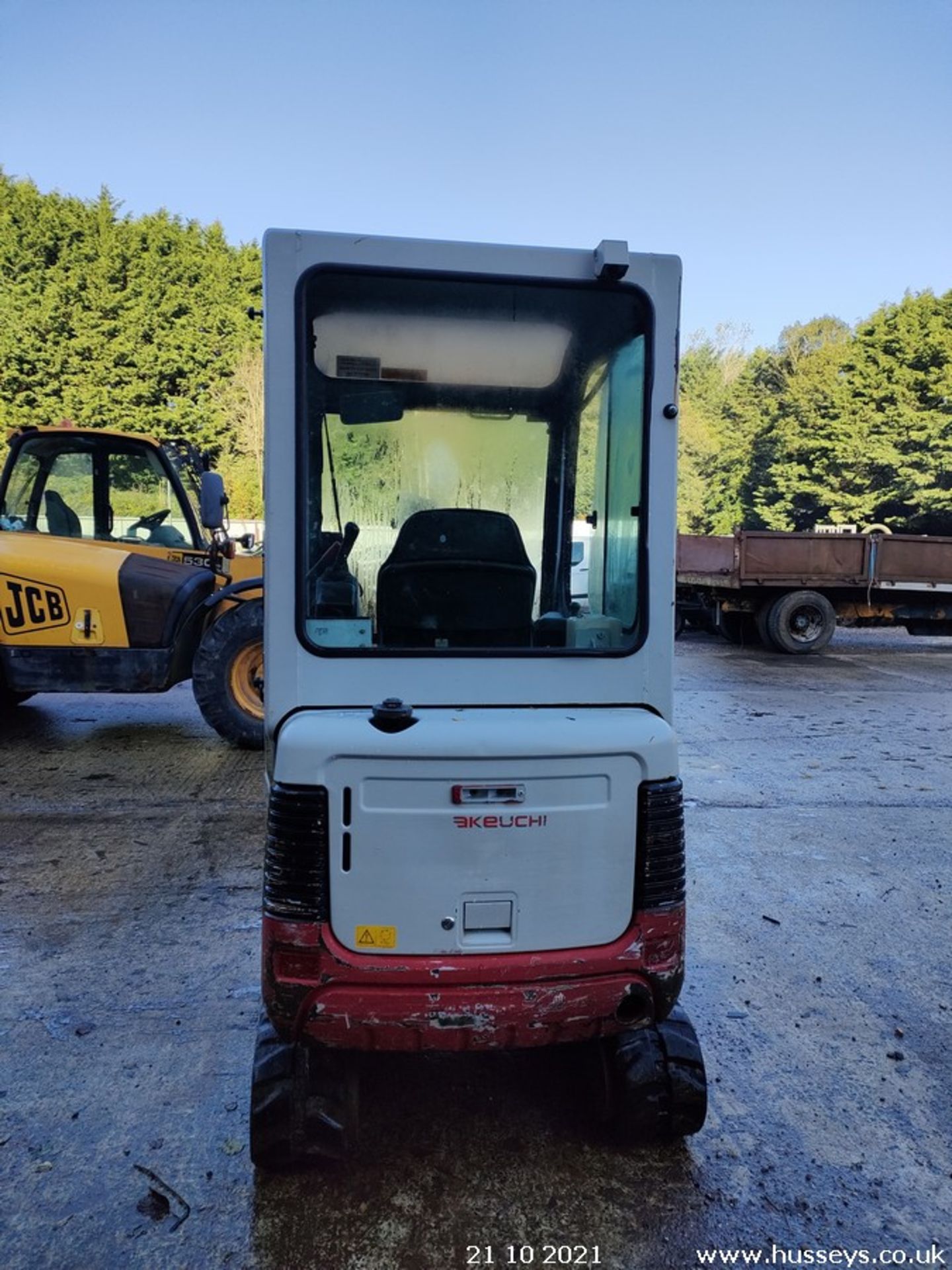 TAKEUCHI TB016 2013 C/W 3 BUCKETS 03639HRS BIT SMOKEY - Image 4 of 13