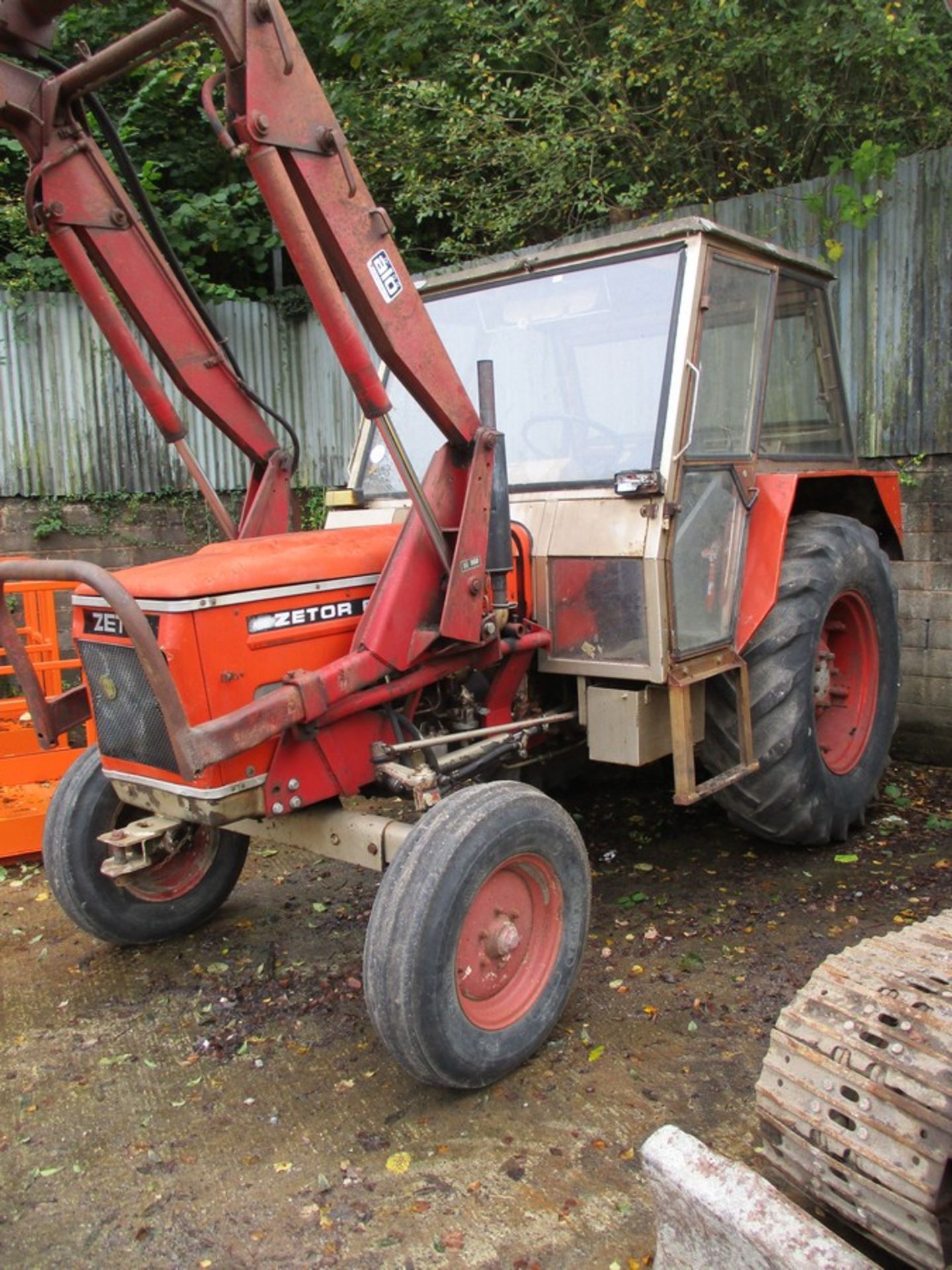ZETOR 6911 TRACTOR C/W QUICKE LOADER & SPIKE, REAR END WEIGHT BLOCK JDC918W 0231HRS - Image 3 of 8
