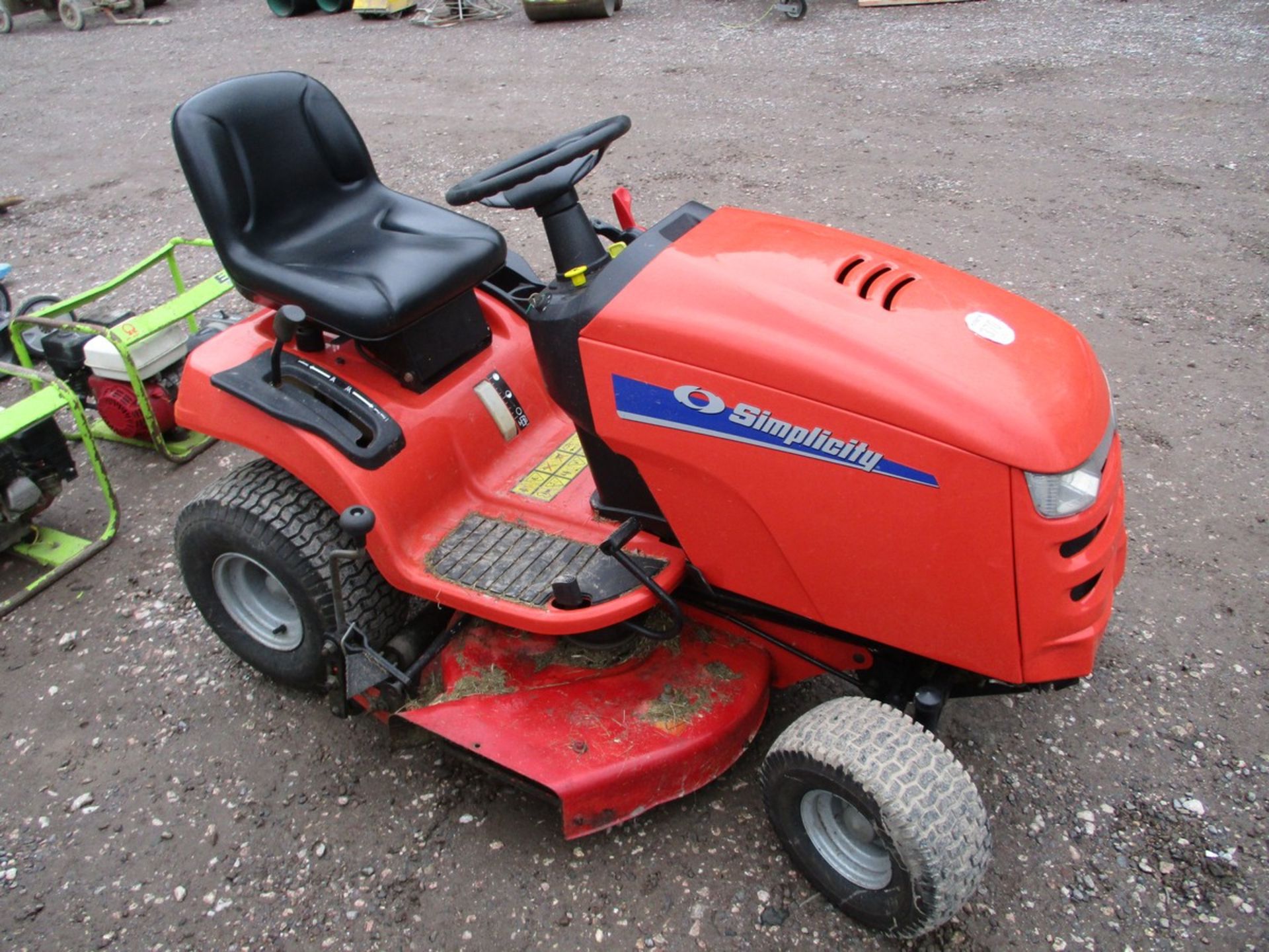 SIMPLICITY RIDE ON MOWER - Image 2 of 3